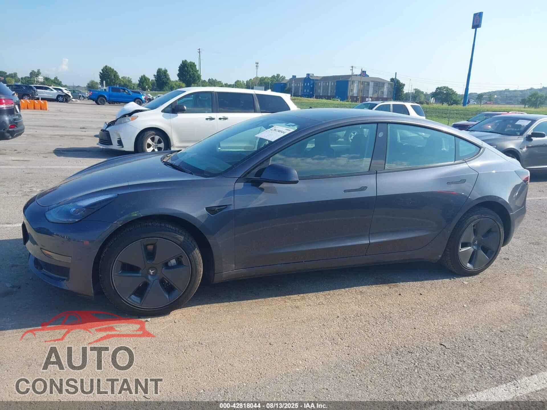 TESLA MODEL 3 2023 - 5YJ3E1EA3PF657148