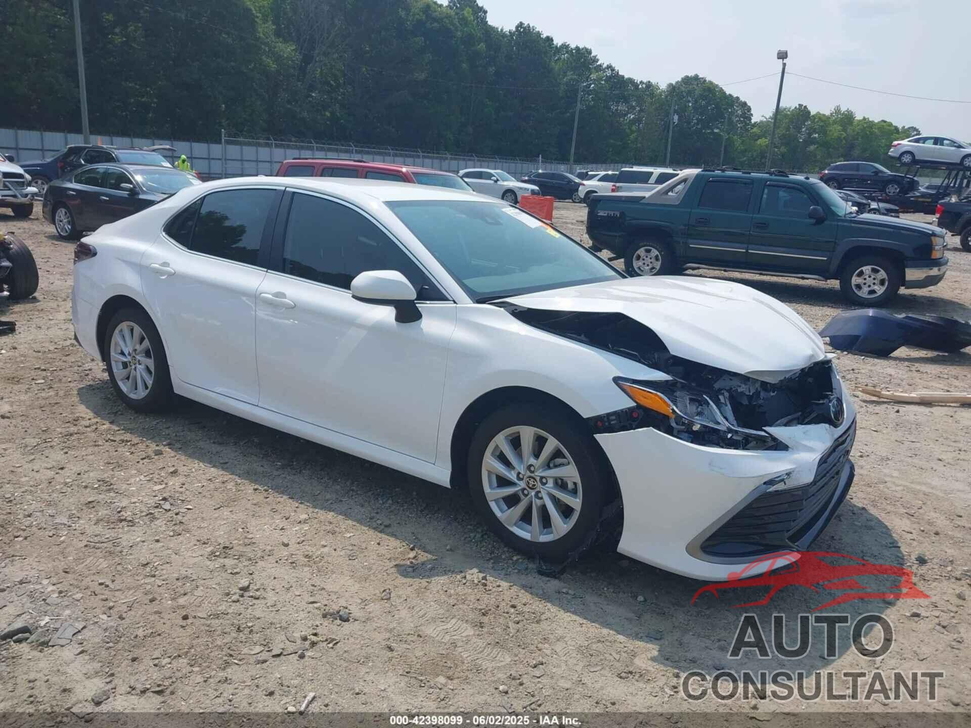TOYOTA CAMRY 2024 - 4T1C11AK1RU879963