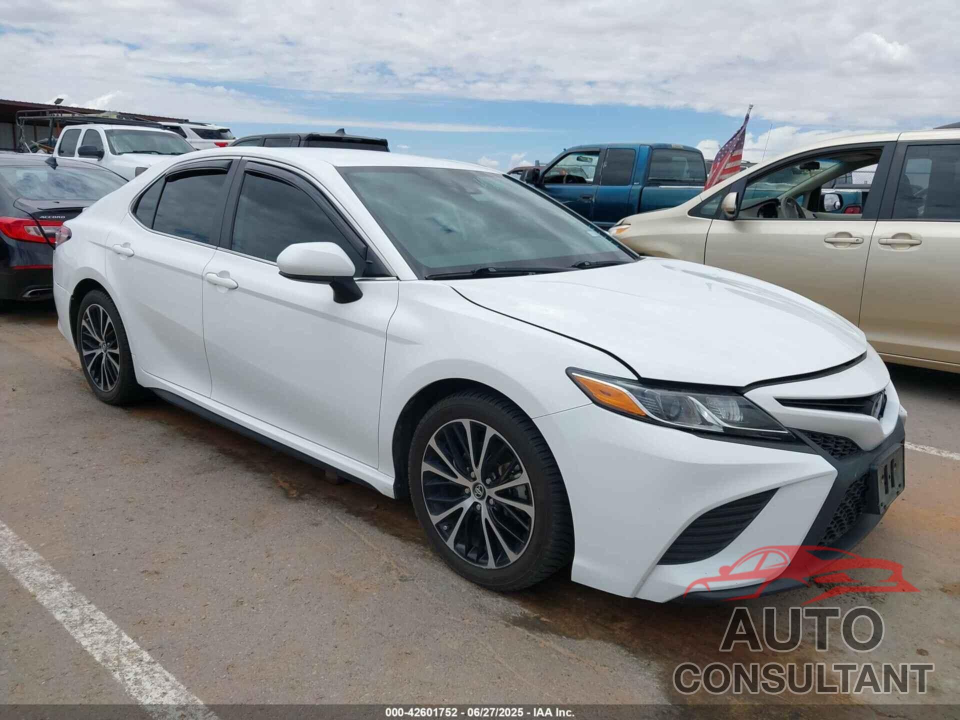 TOYOTA CAMRY 2020 - 4T1G11AKXLU900365