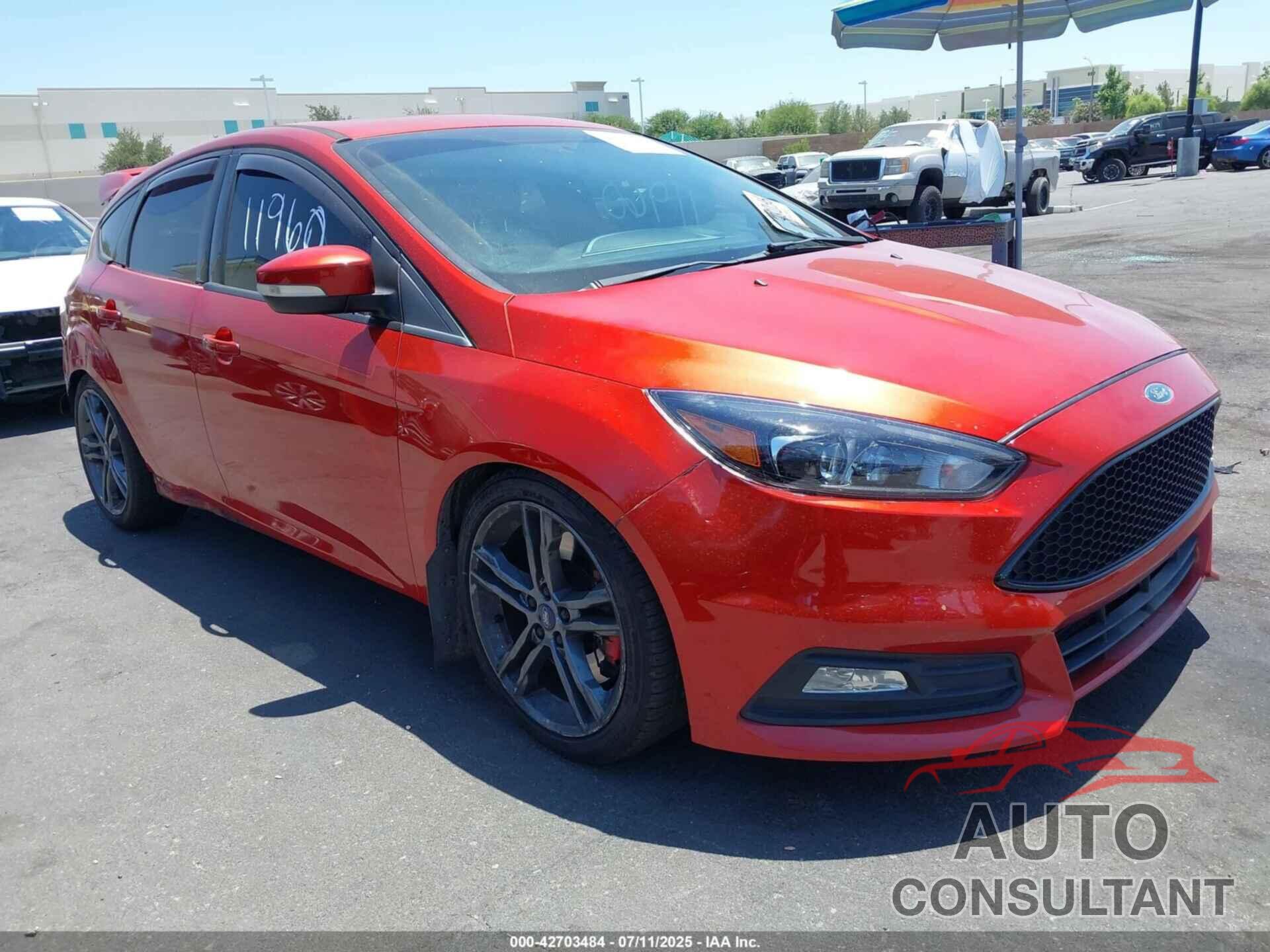 FORD FOCUS ST 2018 - 1FADP3L97JL278859
