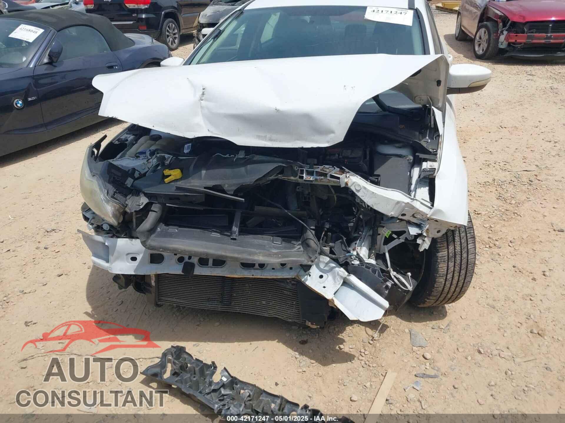 FORD FOCUS 2014 - 1FADP3F26EL295947