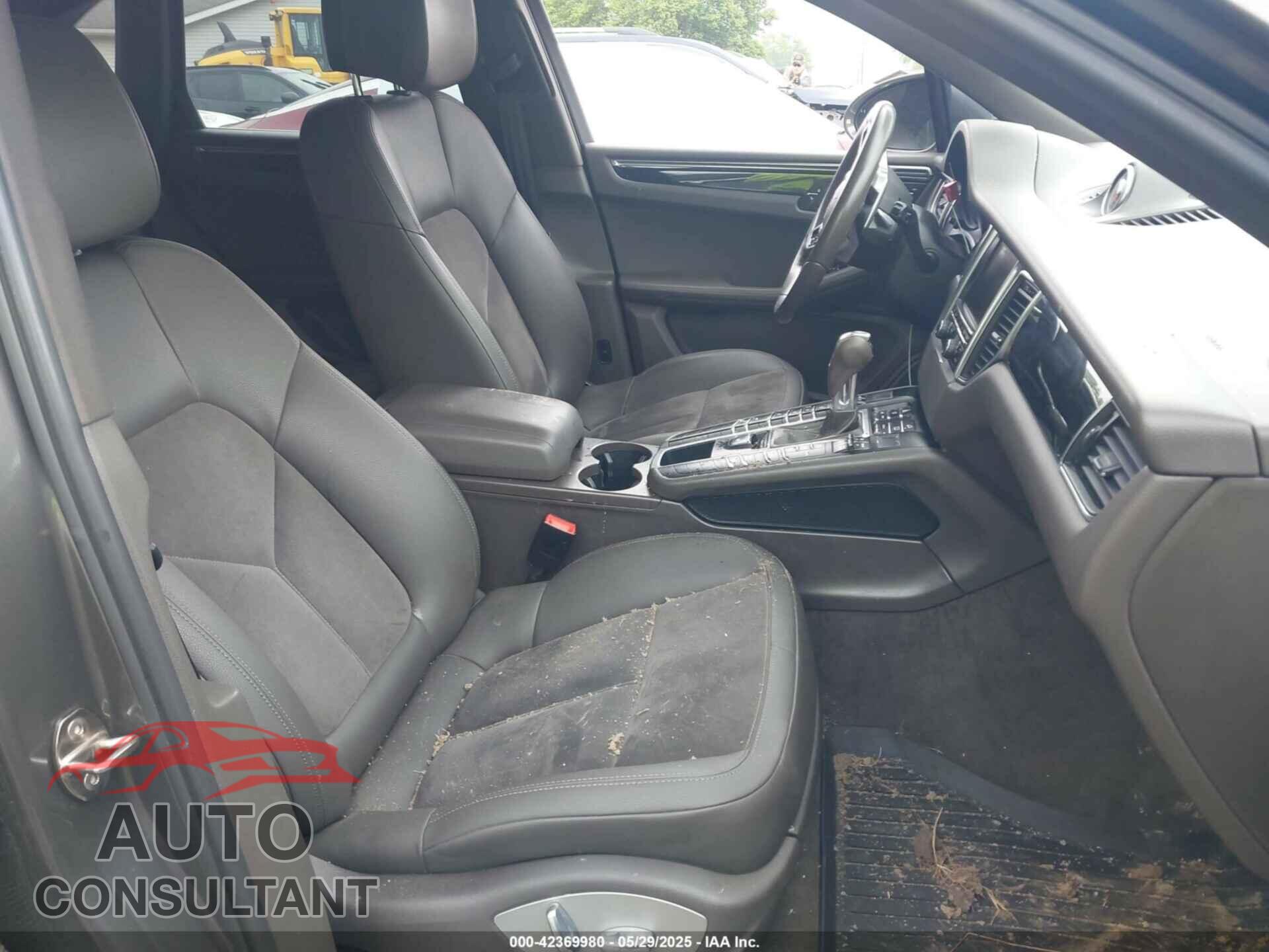 PORSCHE MACAN 2015 - WP1AB2A54FLB62837
