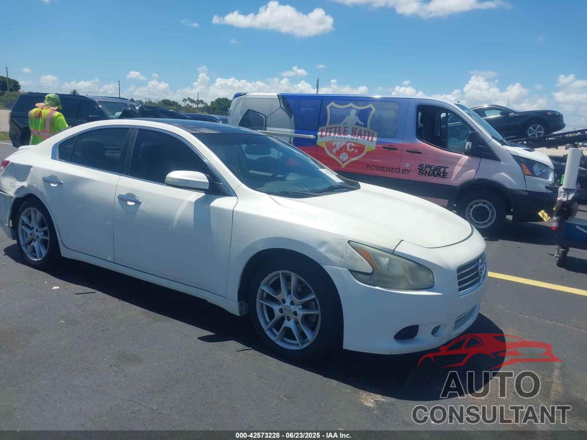 NISSAN MAXIMA 2011 - 1N4AA5AP8BC862013