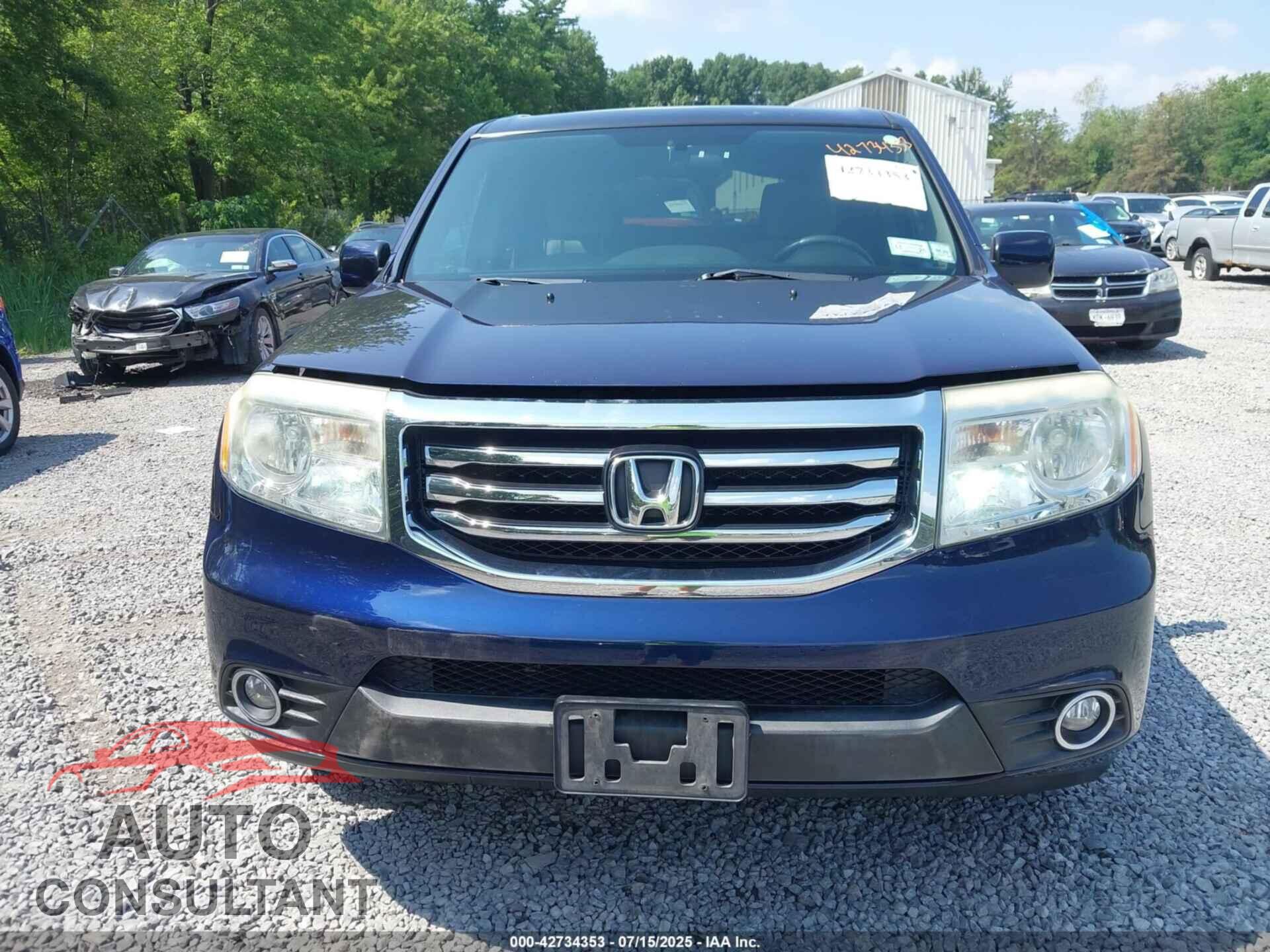 HONDA PILOT 2013 - 5FNYF4H46DB010801