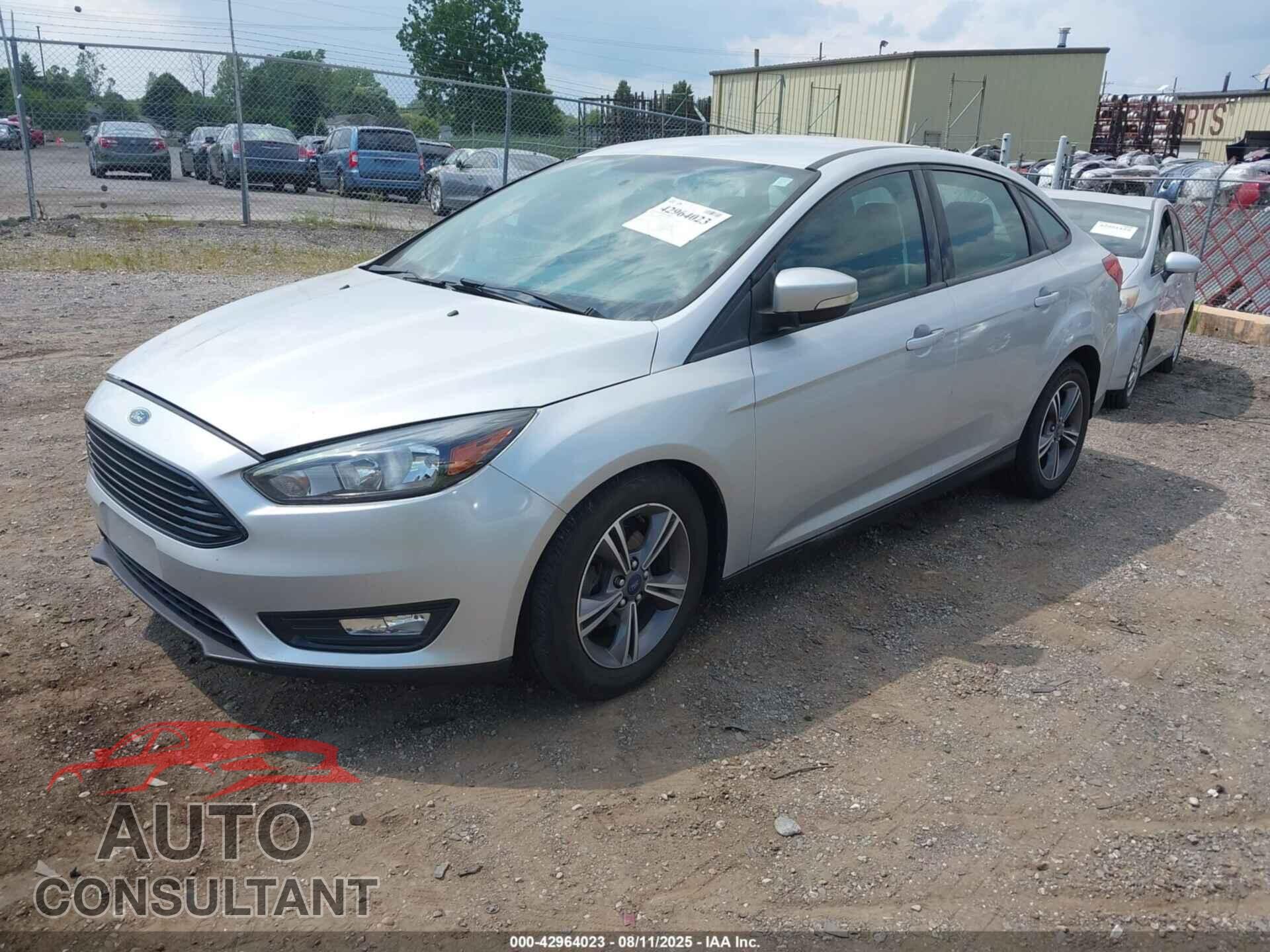 FORD FOCUS 2018 - 1FADP3FE2JL228976