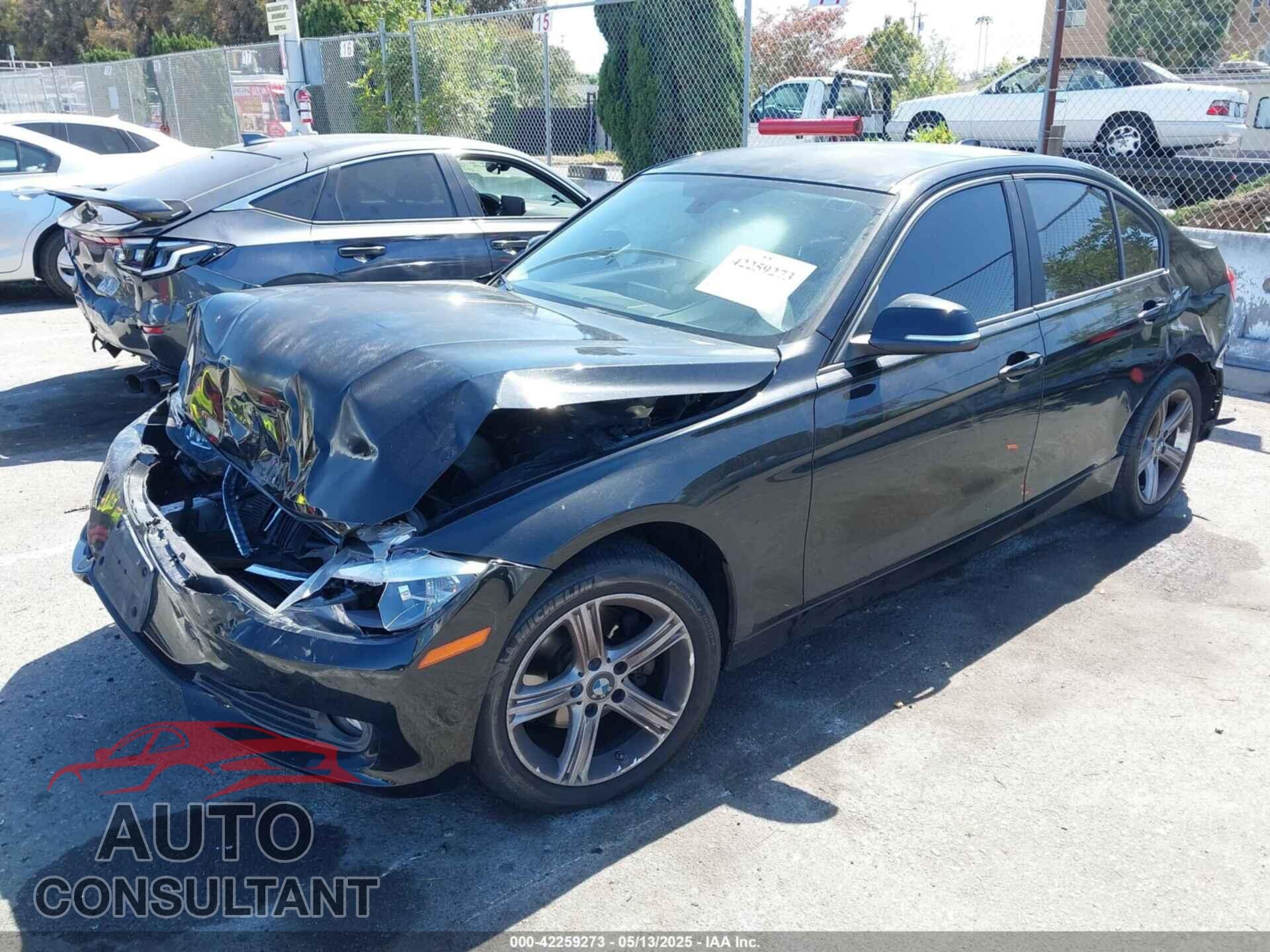 BMW 320I 2013 - WBA3B1C57DK128344