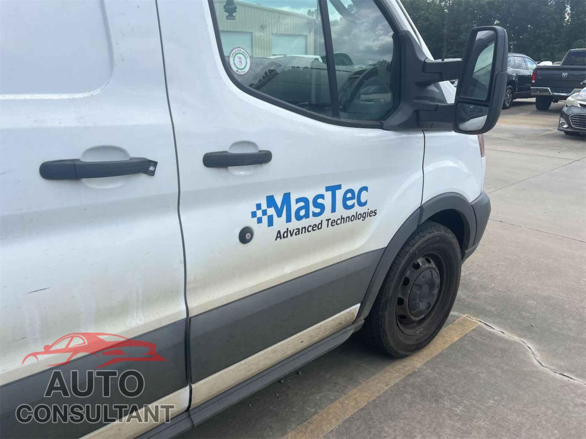 FORD TRANSIT 2017 - 1FTYE1YM1HKB17670