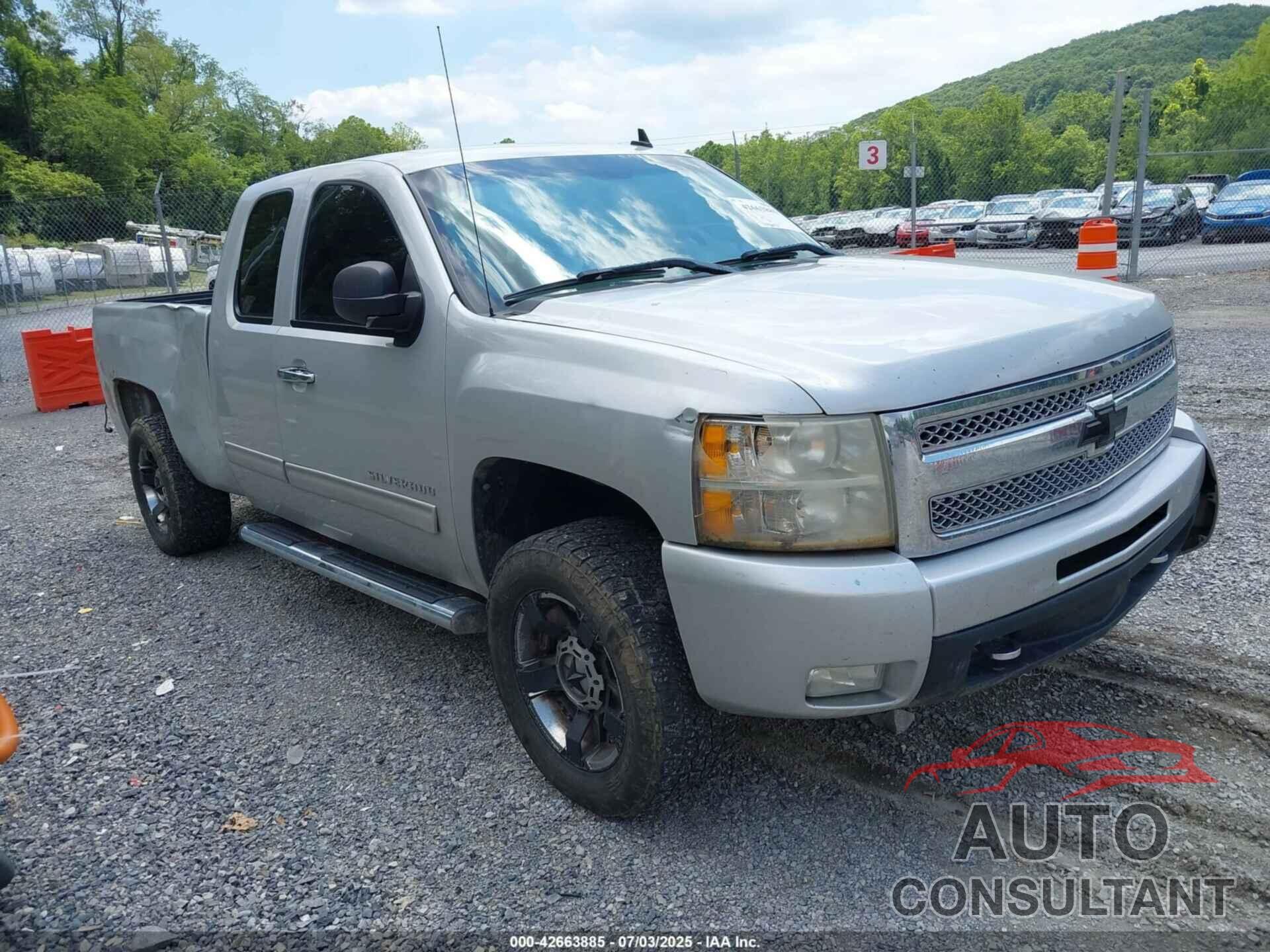 CHEVROLET SILVERADO 1500 2010 - 1GCYKTE22AZ298556