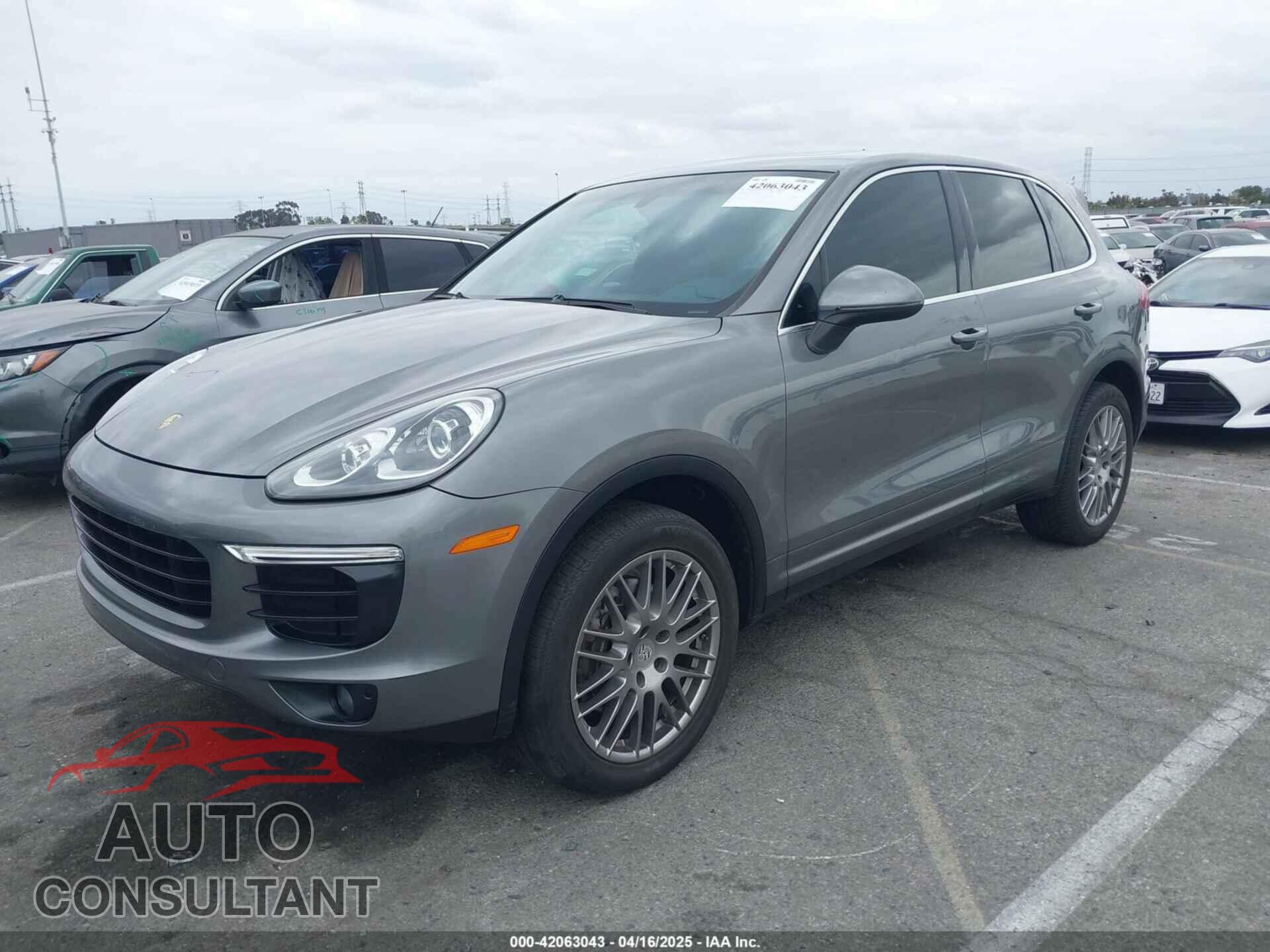 PORSCHE CAYENNE 2016 - WP1AA2A27GKA15797