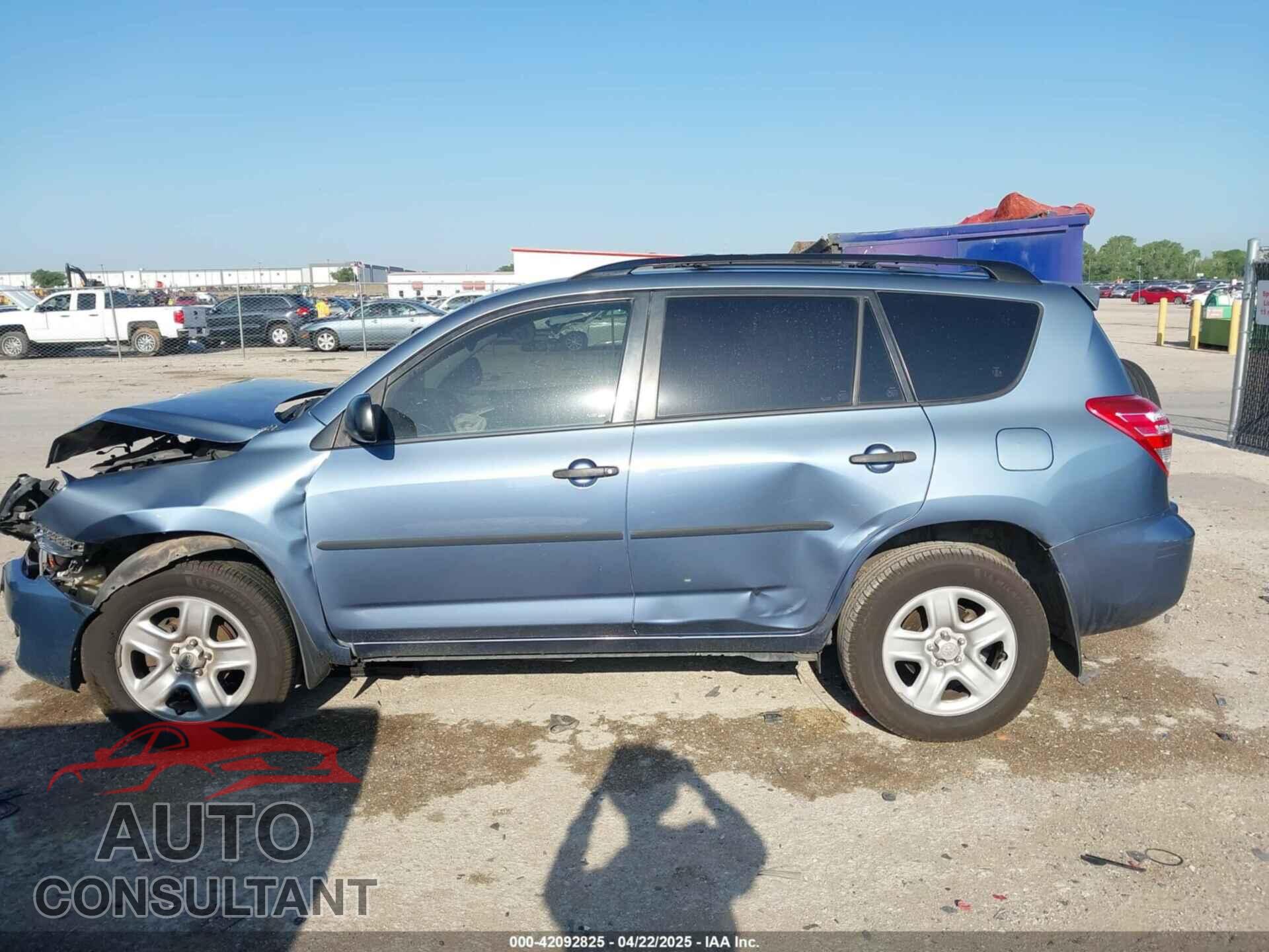 TOYOTA RAV4 2009 - JTMZF33V79D012389