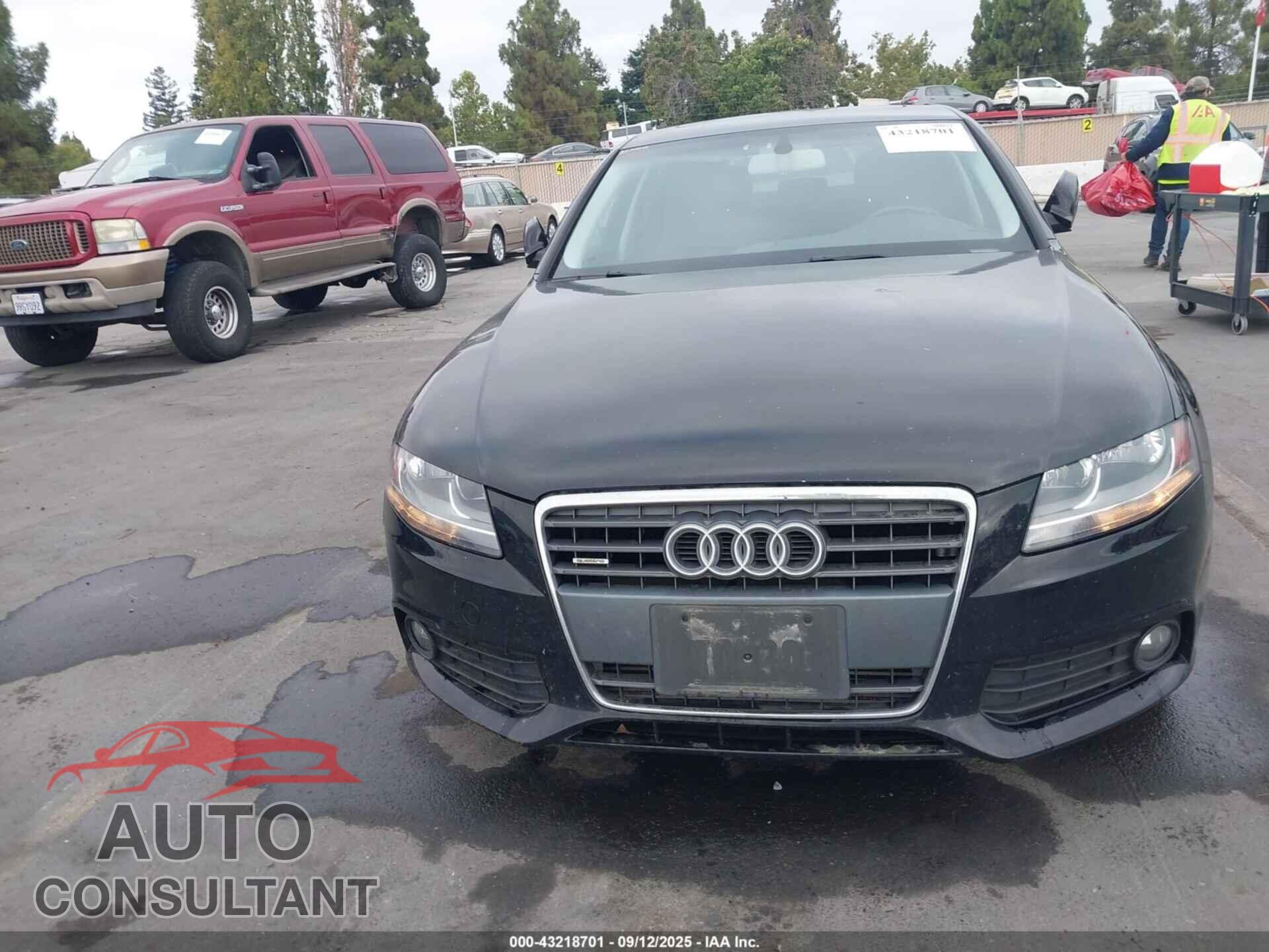 AUDI A4 2012 - WAUDFAFL9CN008741