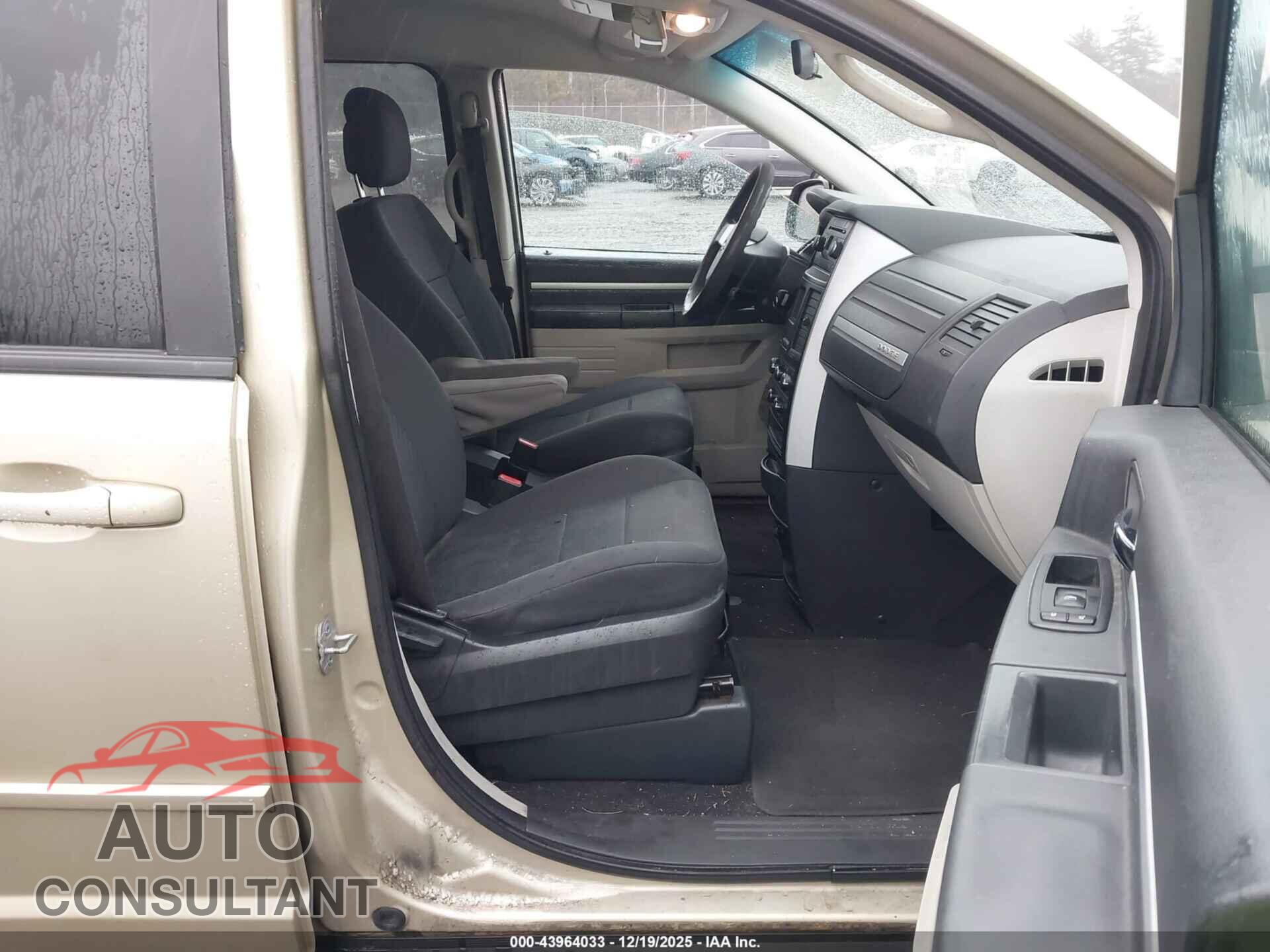DODGE GRAND CARAVAN 2010 - 2D4RN4DE6AR438084