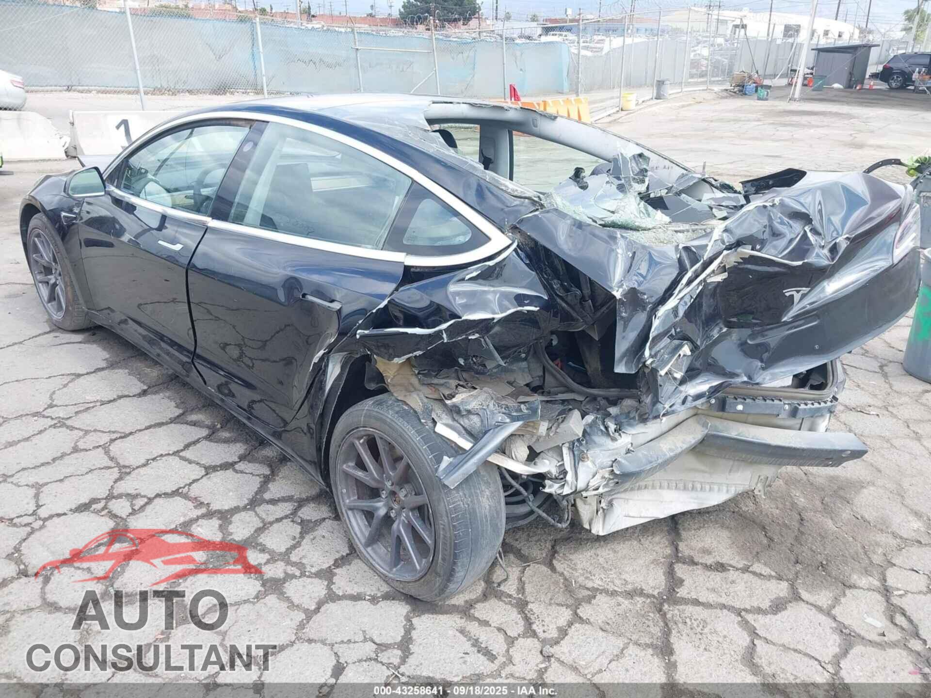 TESLA MODEL 3 2018 - 5YJ3E1EA4JF070268