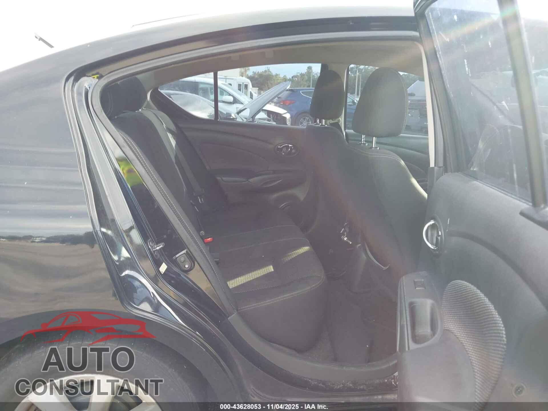 NISSAN VERSA 2017 - 3N1CN7AP3HL827012