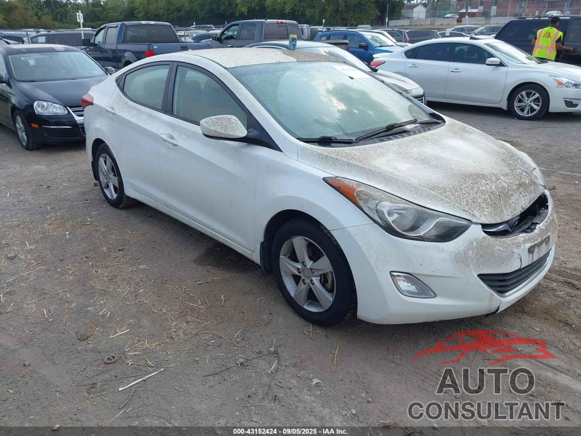 HYUNDAI ELANTRA 2013 - 5NPDH4AE4DH396860