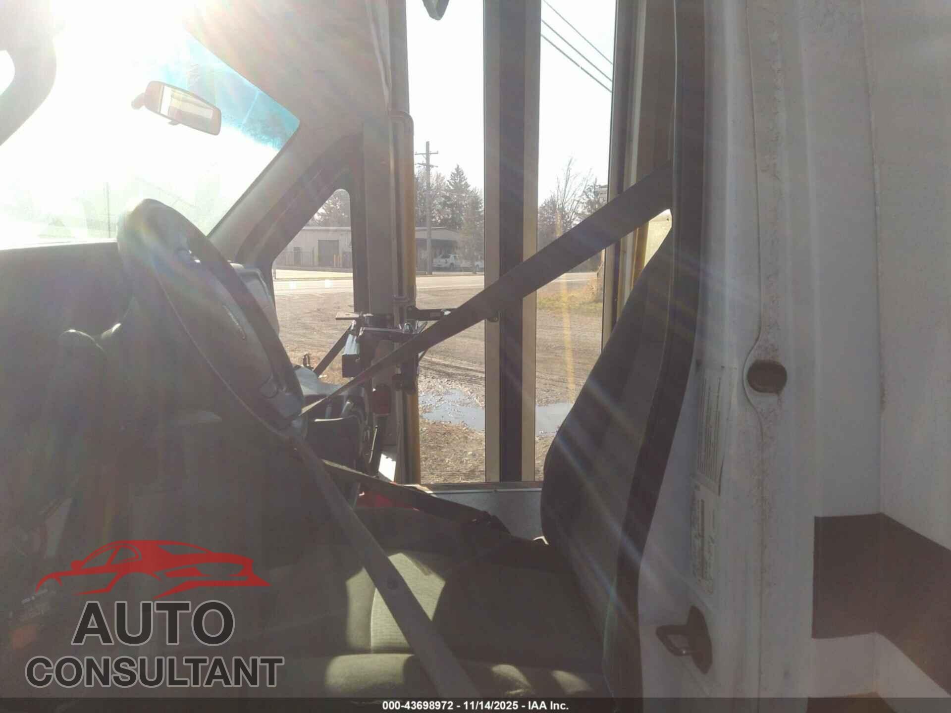 FORD E-450 CUTAWAY 2015 - 1FDFE4FS2FDA19657