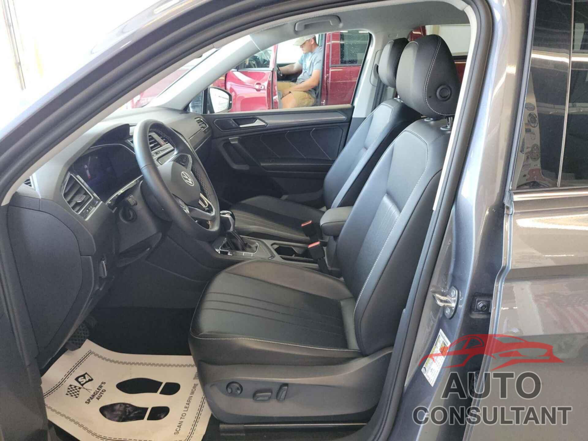 VOLKSWAGEN TIGUAN 2024 - 3VV3B7AXXRM086991