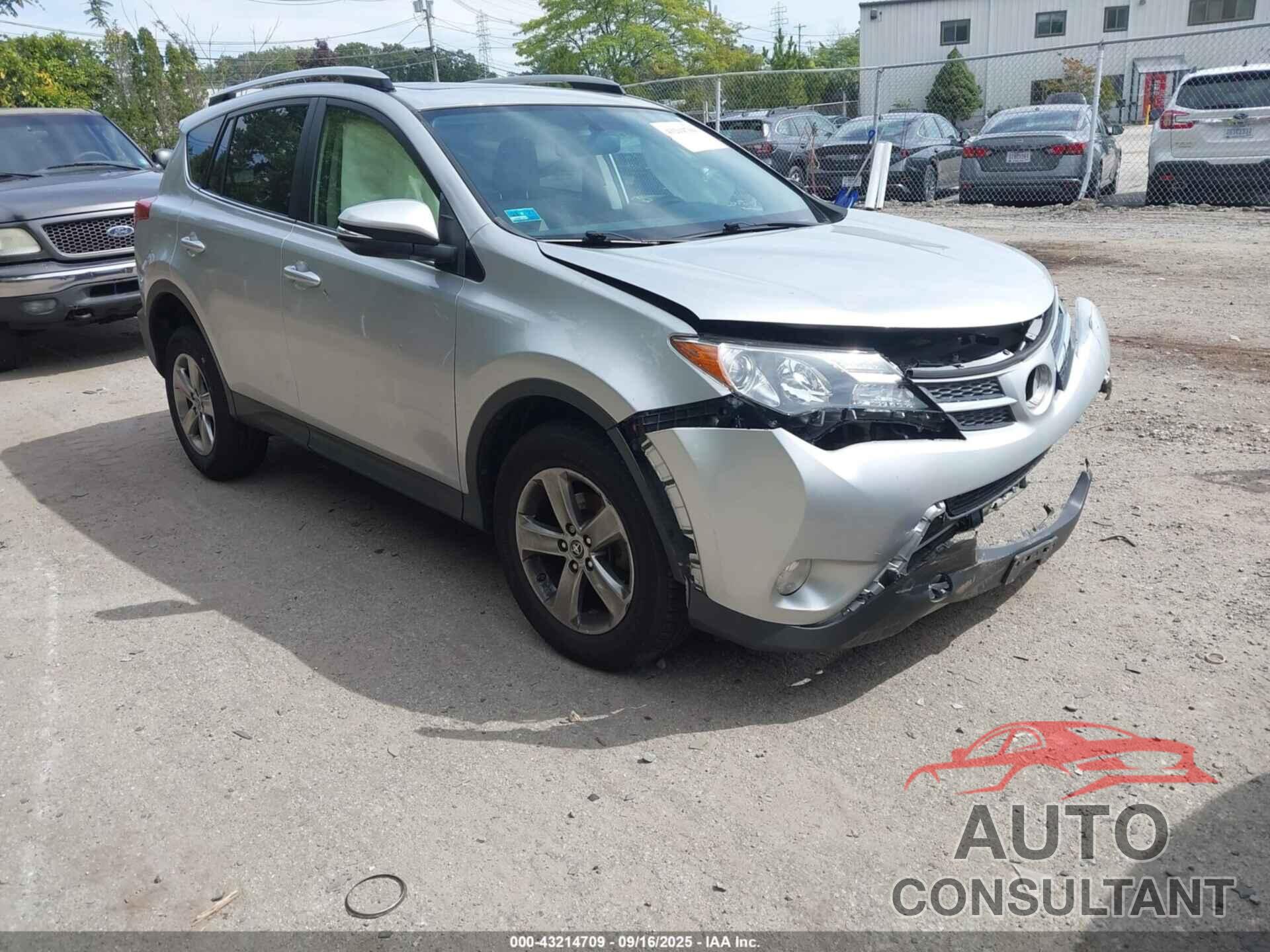 TOYOTA RAV4 2015 - JTMRFREV9FD134585