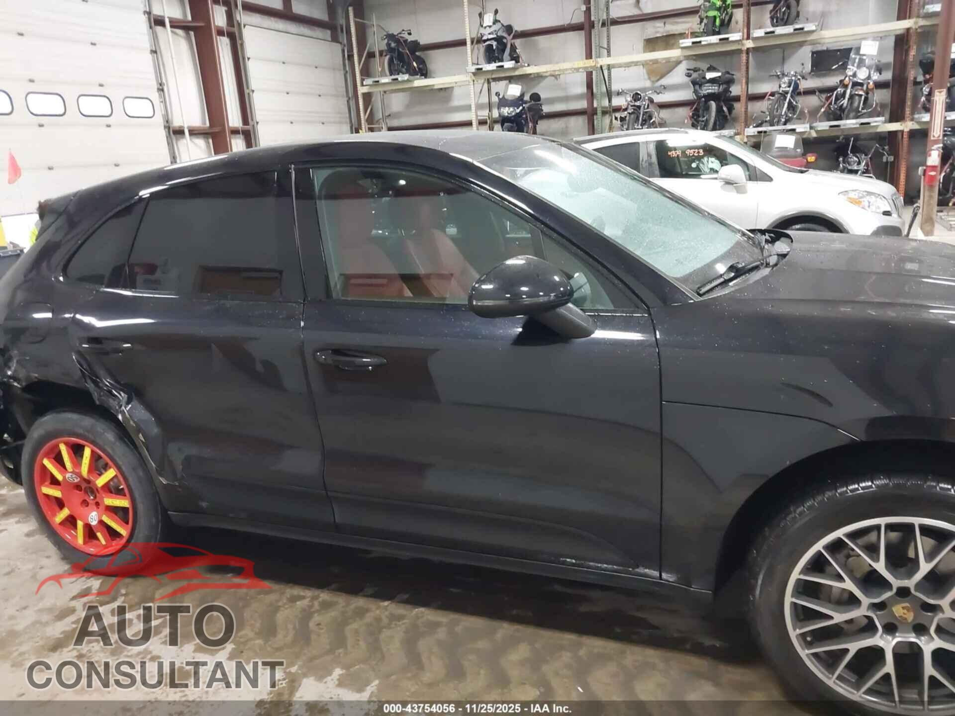 PORSCHE MACAN 2016 - WP1AB2A59GLB44755