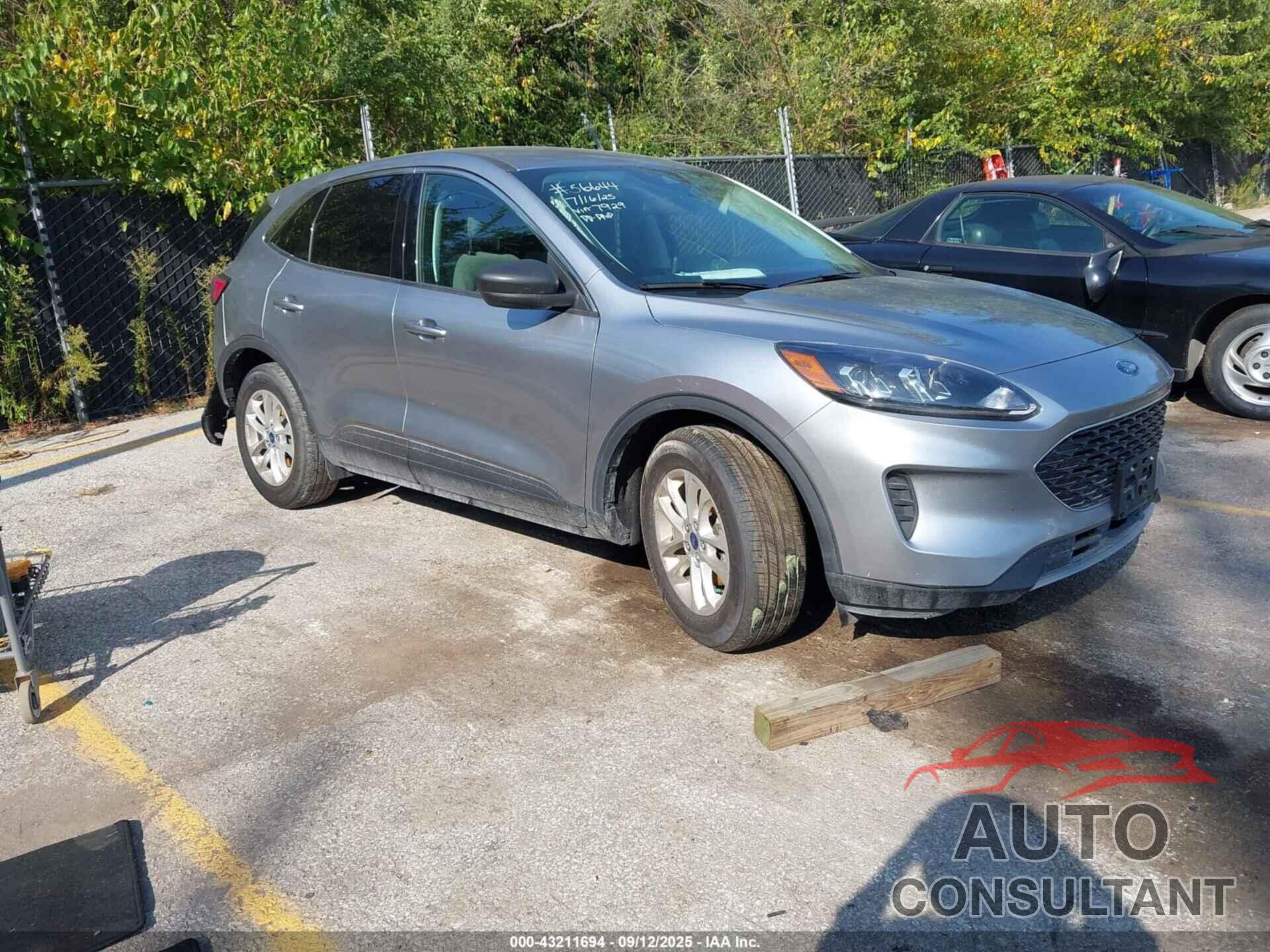 FORD ESCAPE 2022 - 1FMCU0G62NUB07929