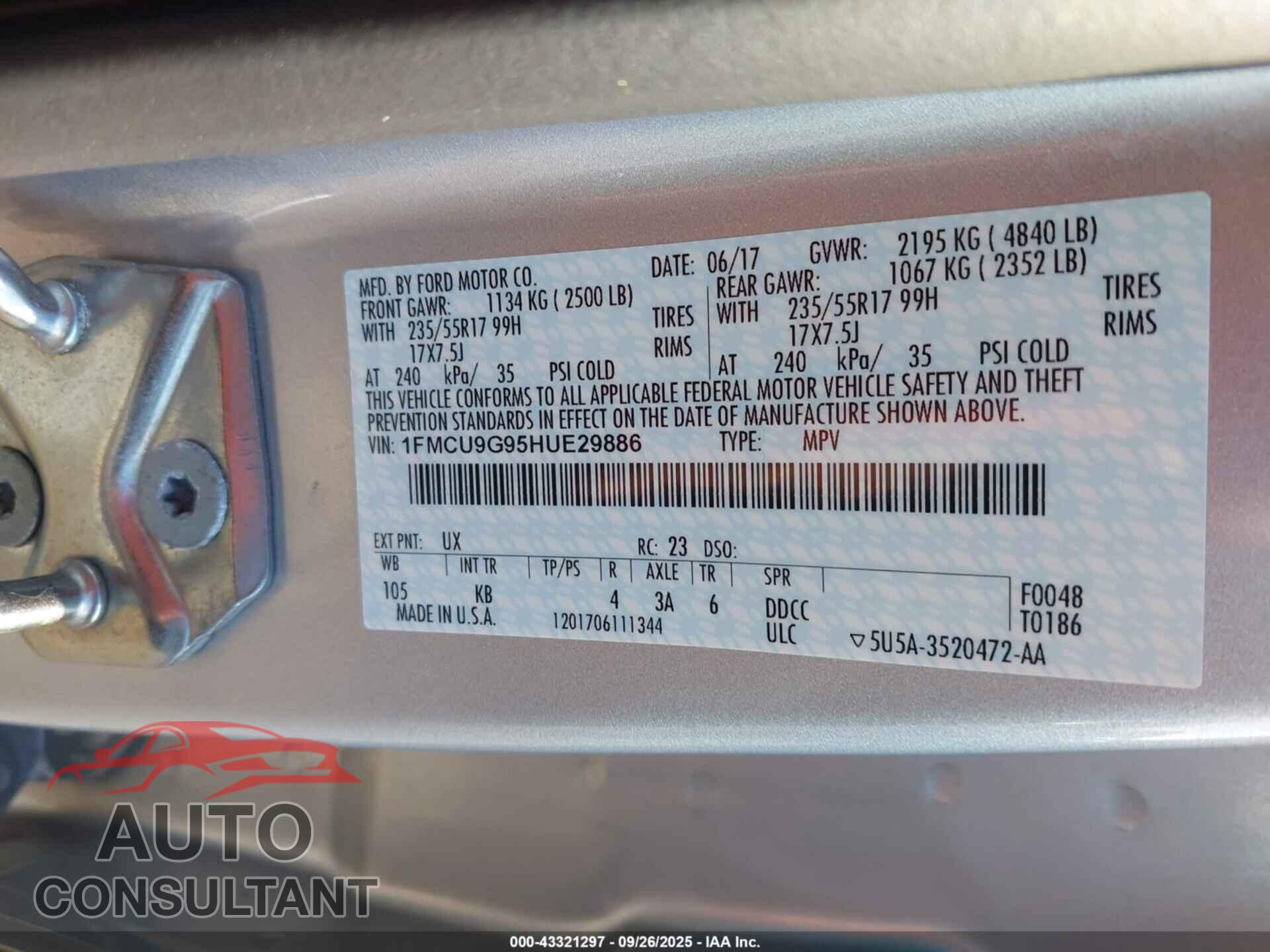 FORD ESCAPE 2017 - 1FMCU9G95HUE29886
