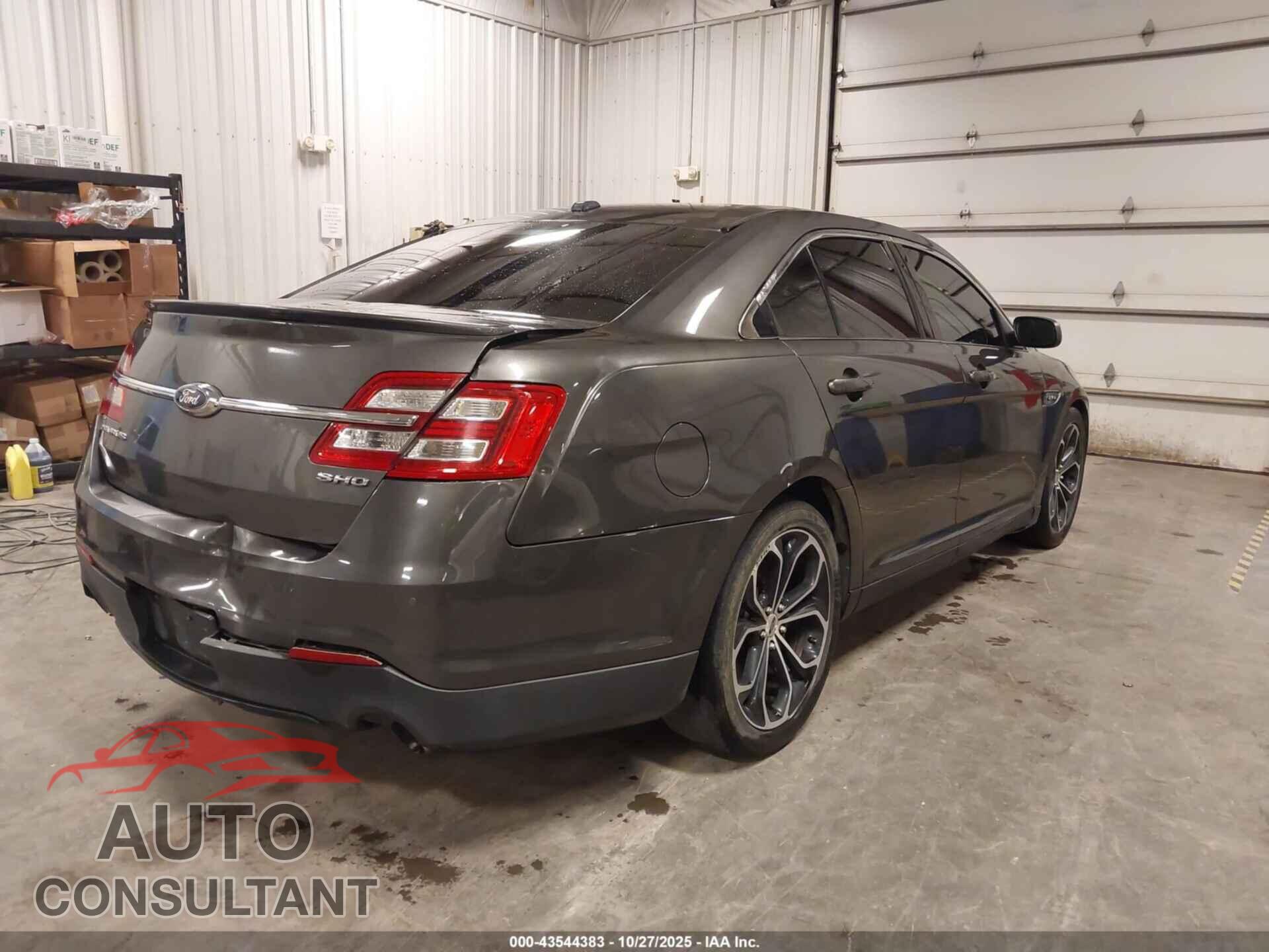 FORD TAURUS 2015 - 1FAHP2KT2FG207612