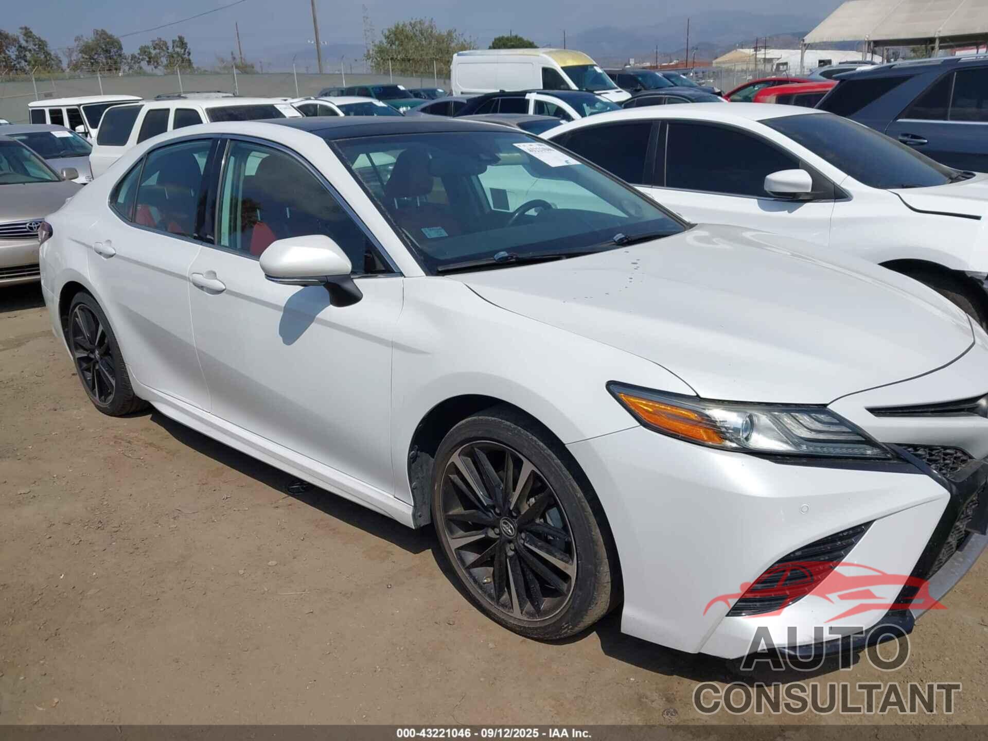 TOYOTA CAMRY 2019 - 4T1B61HK2KU723777