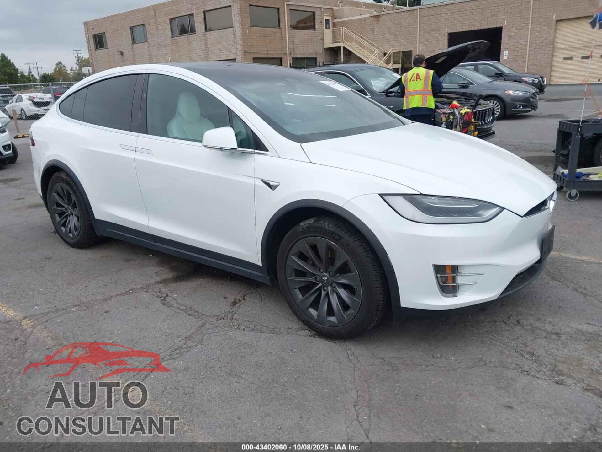 TESLA MODEL X 2017 - 5YJXCBE22HF076523