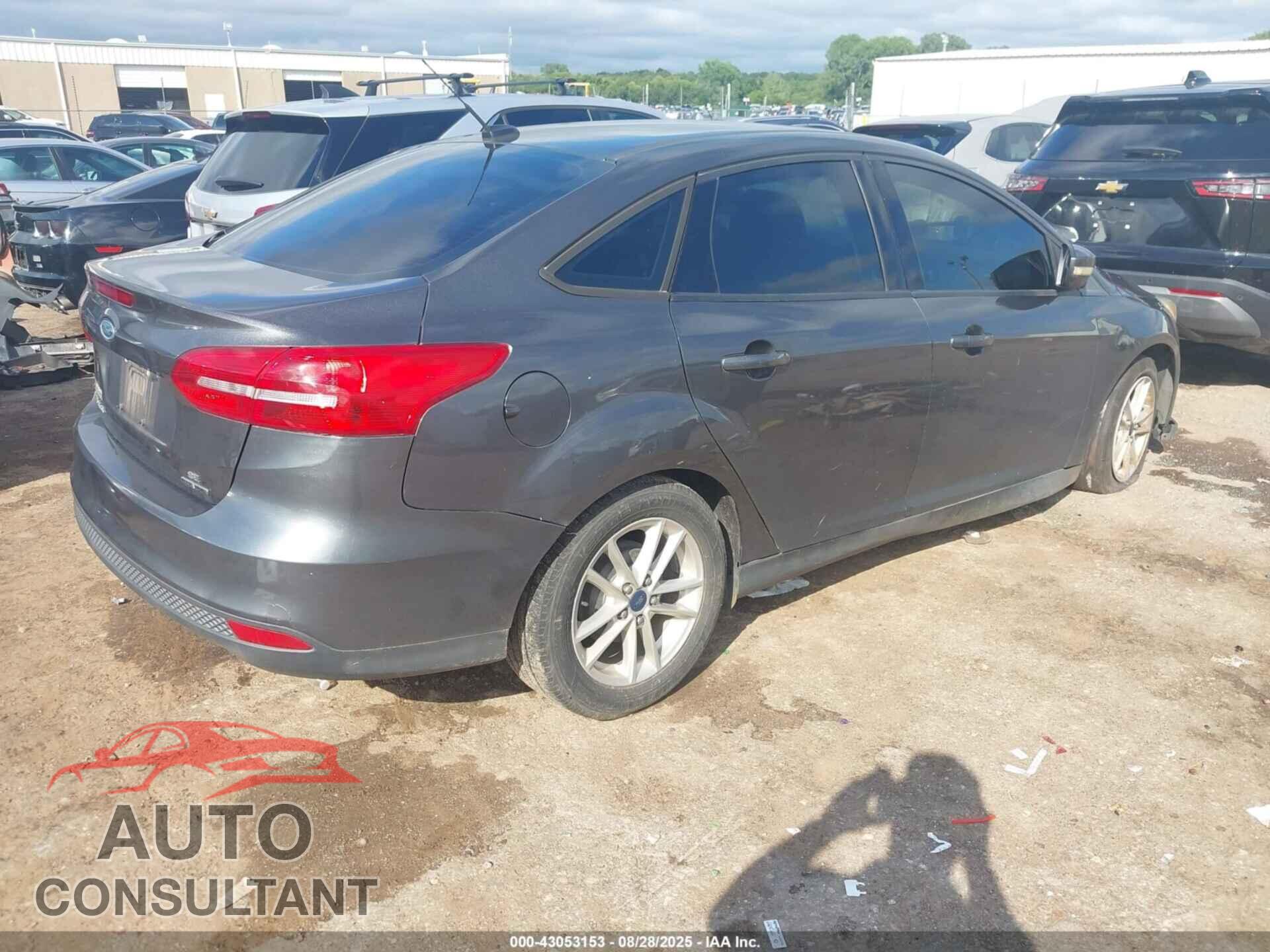 FORD FOCUS 2015 - 1FADP3F20FL206567