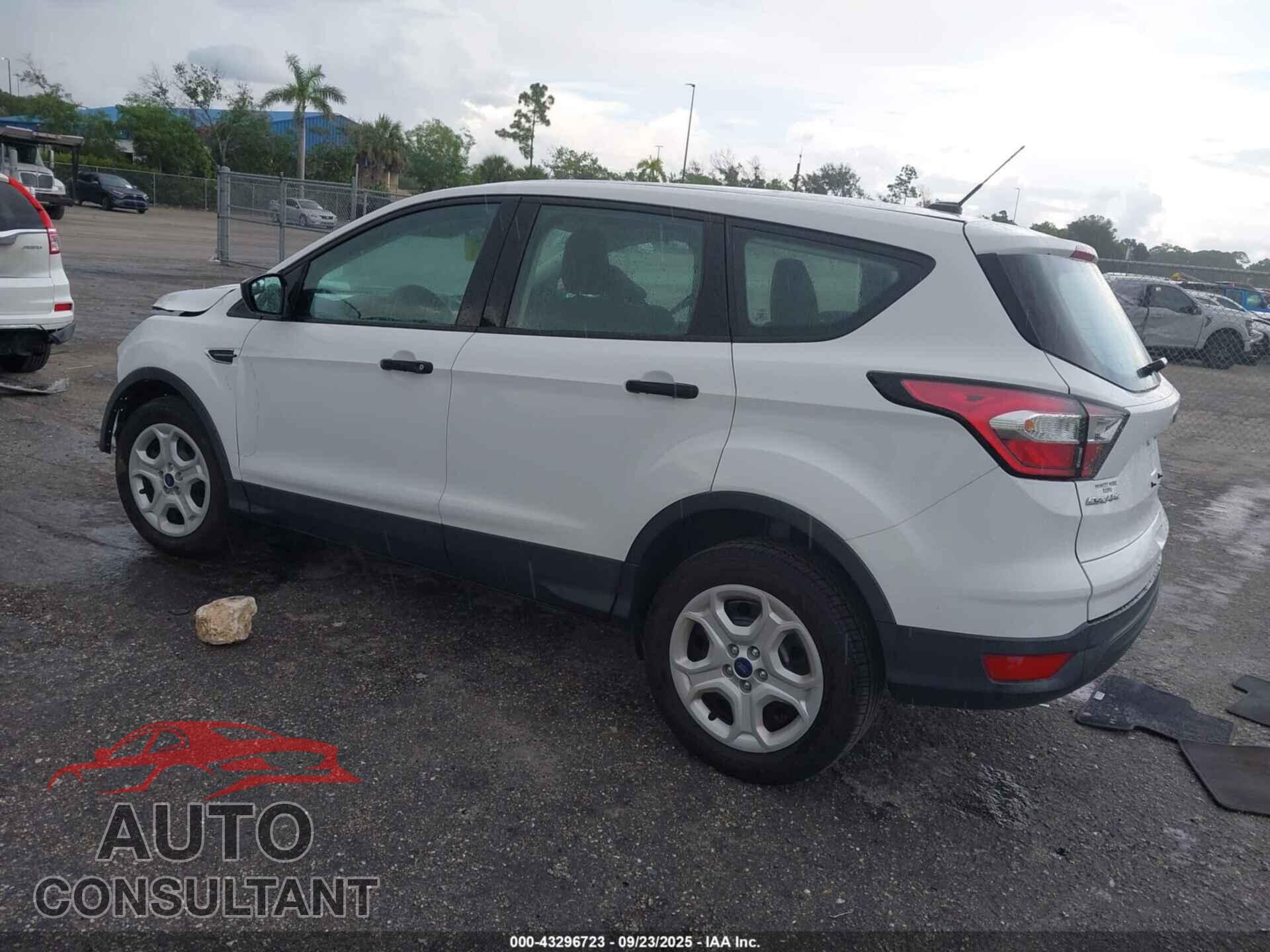 FORD ESCAPE 2018 - 1FMCU0F77JUC24698