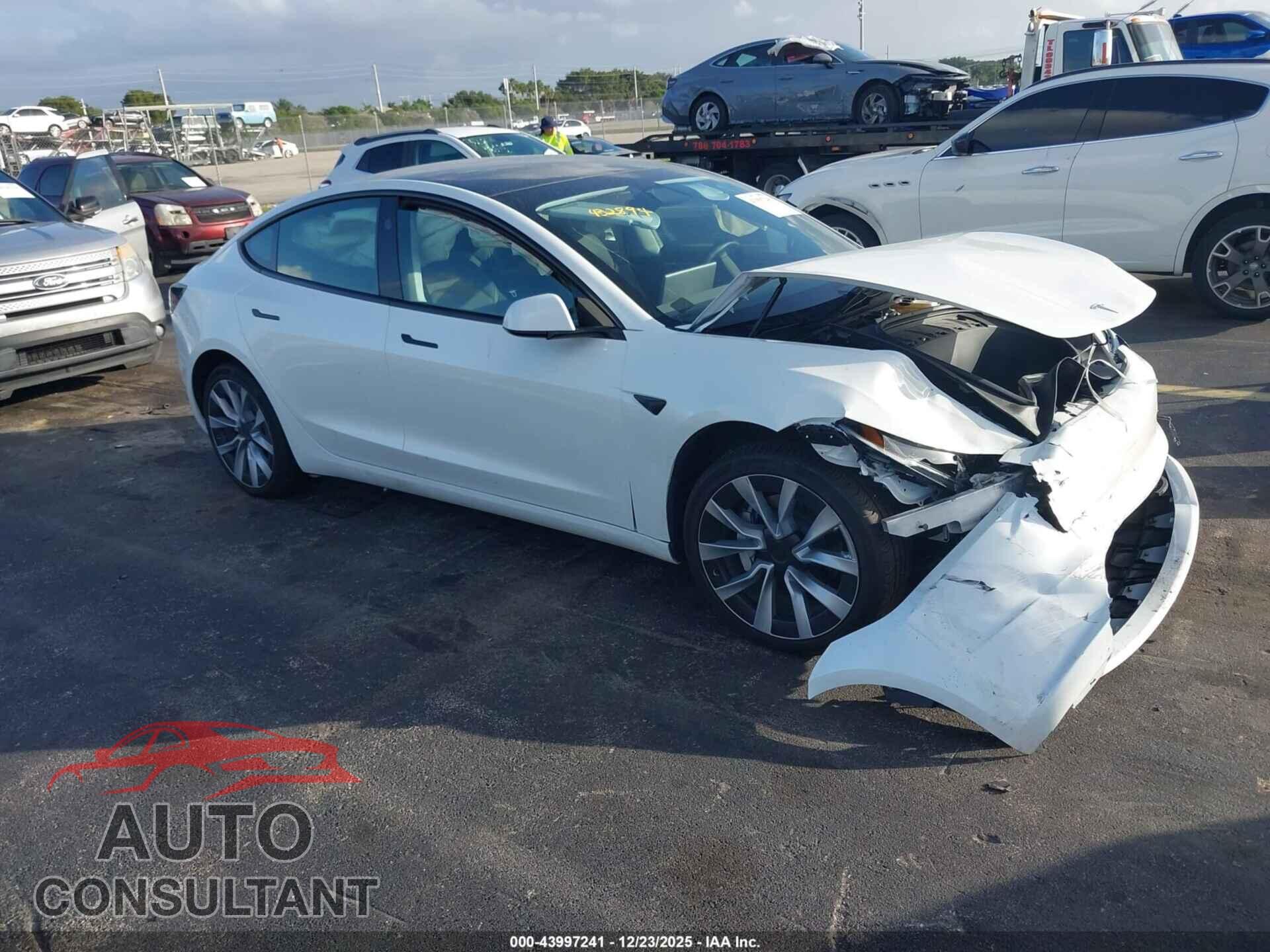 TESLA MODEL 3 2024 - 5YJ3E1EA7RF762407