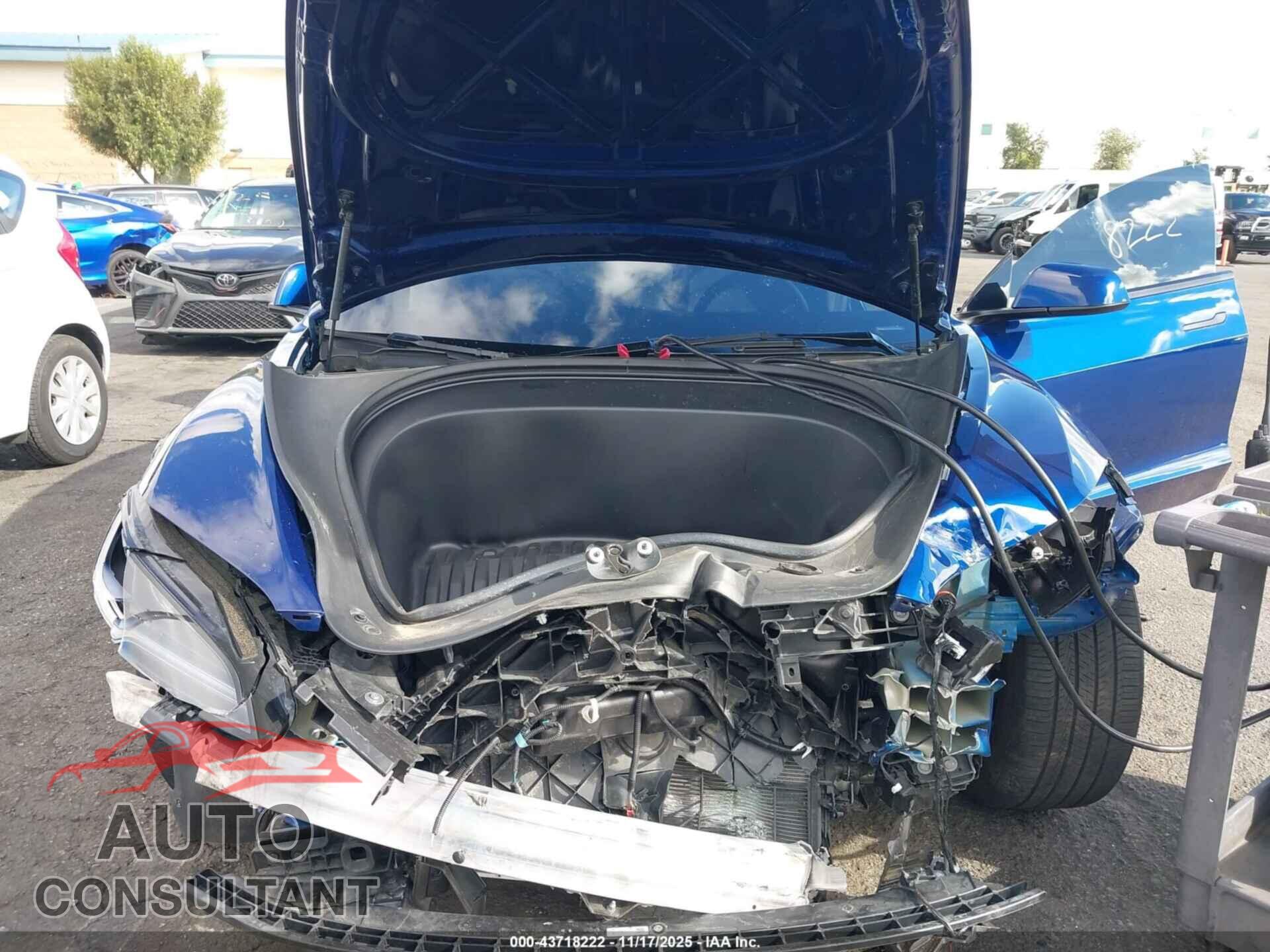 TESLA MODEL 3 2024 - 5YJ3E1EA4RF871245