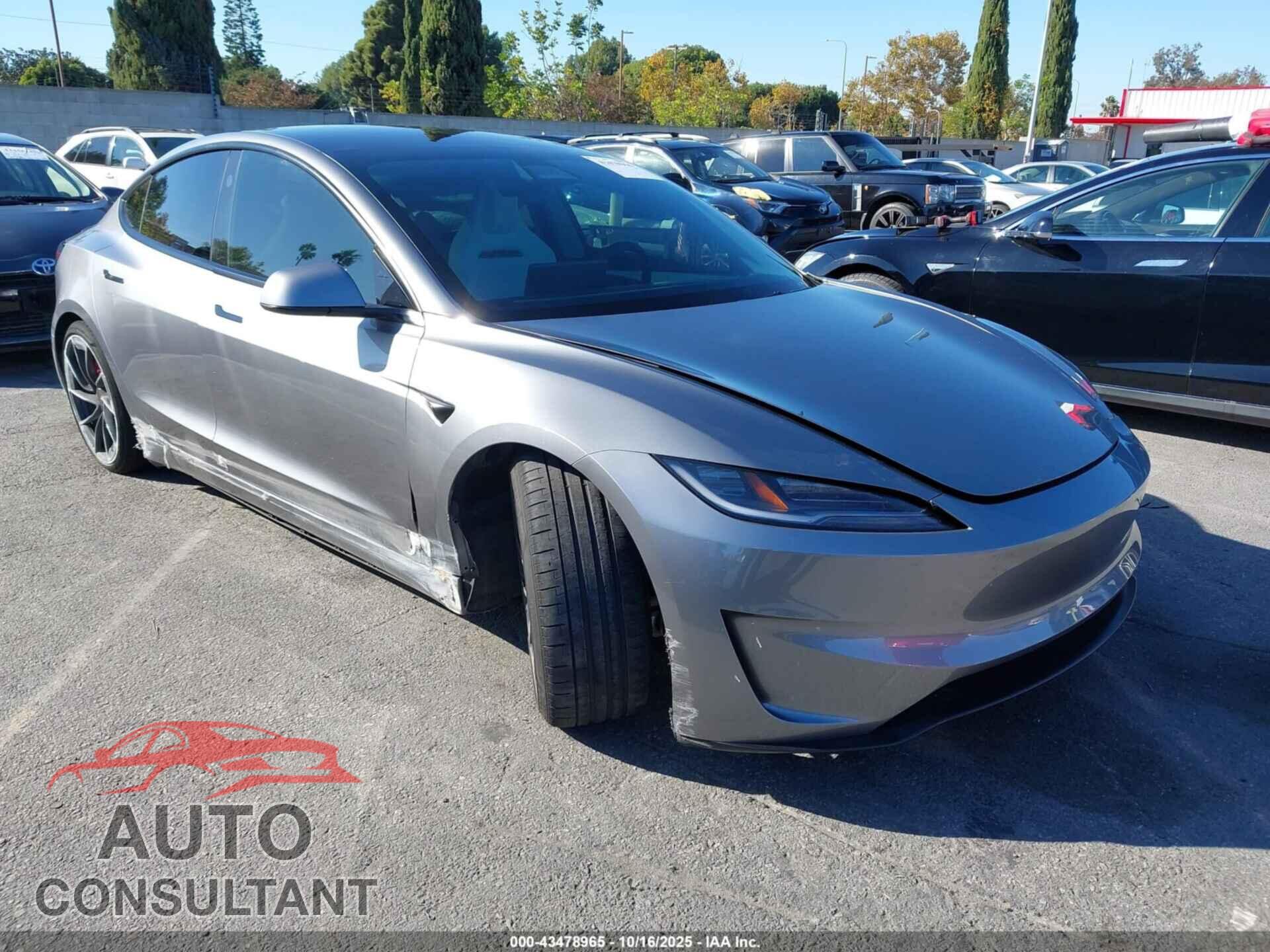 TESLA MODEL 3 2024 - 5YJ3E1ET1RF853397