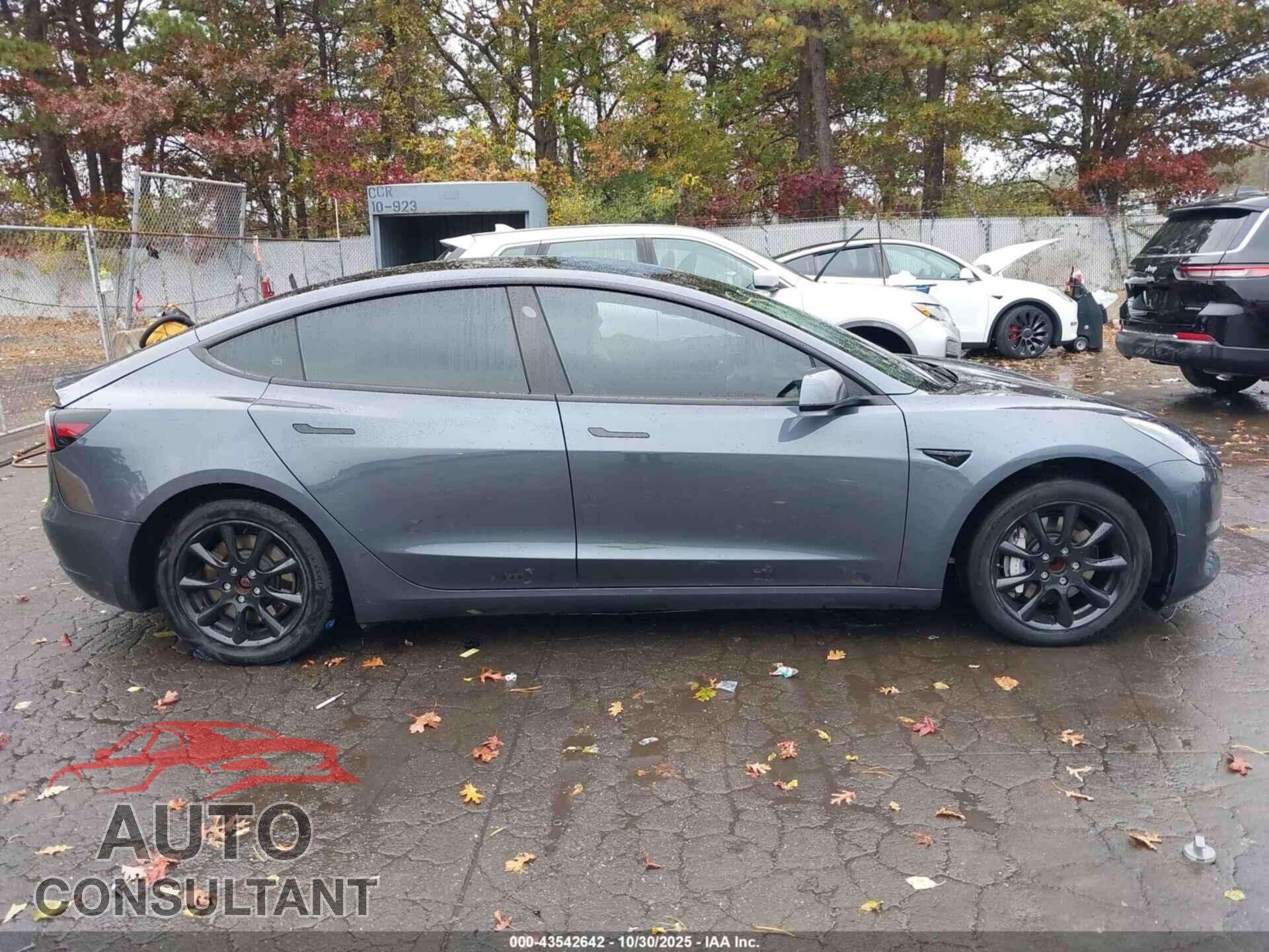 TESLA MODEL 3 2023 - 5YJ3E1EA8PF656092