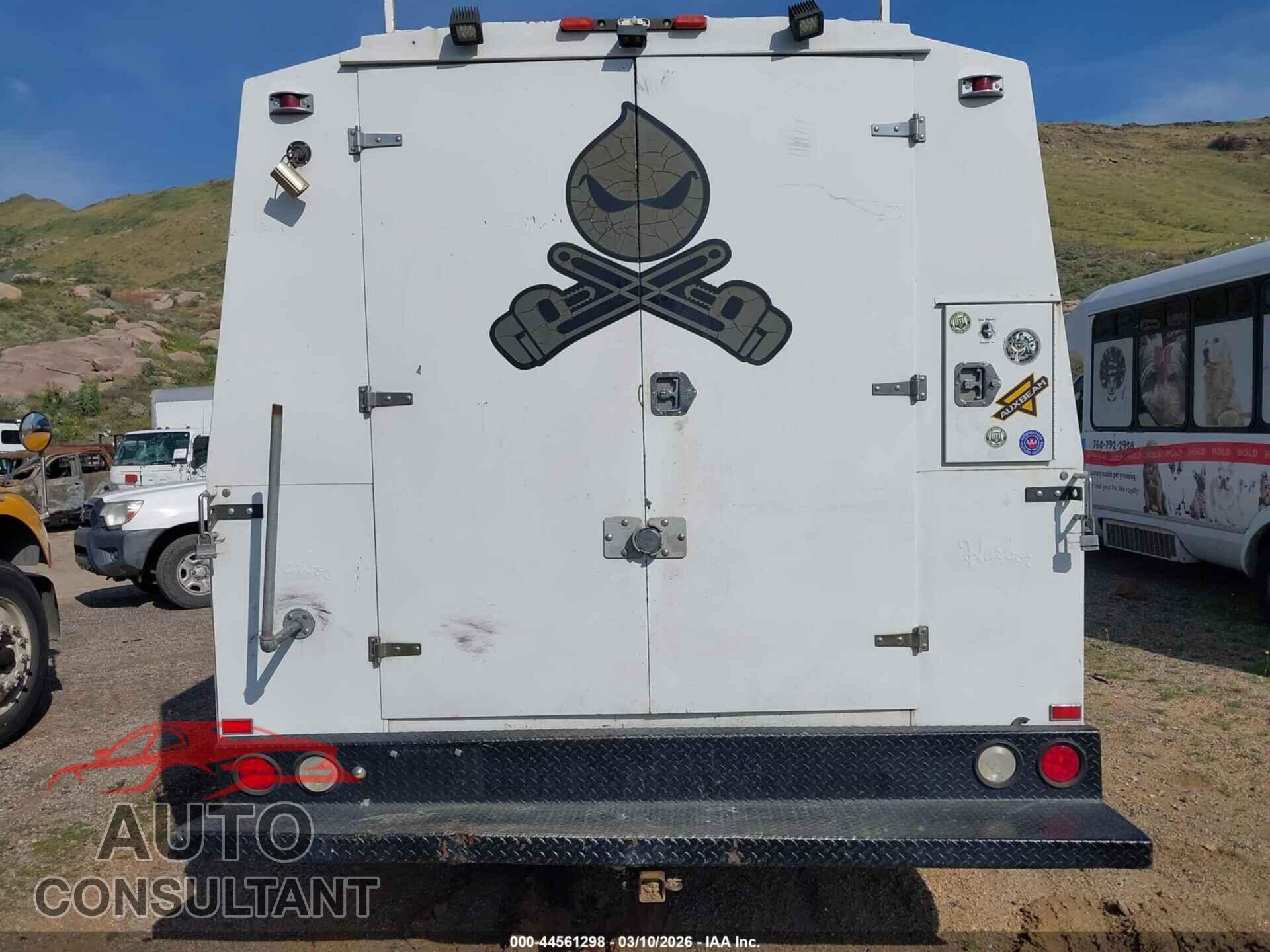FORD E-350 CUTAWAY 2018 - 1FDWE3F64JDC36844