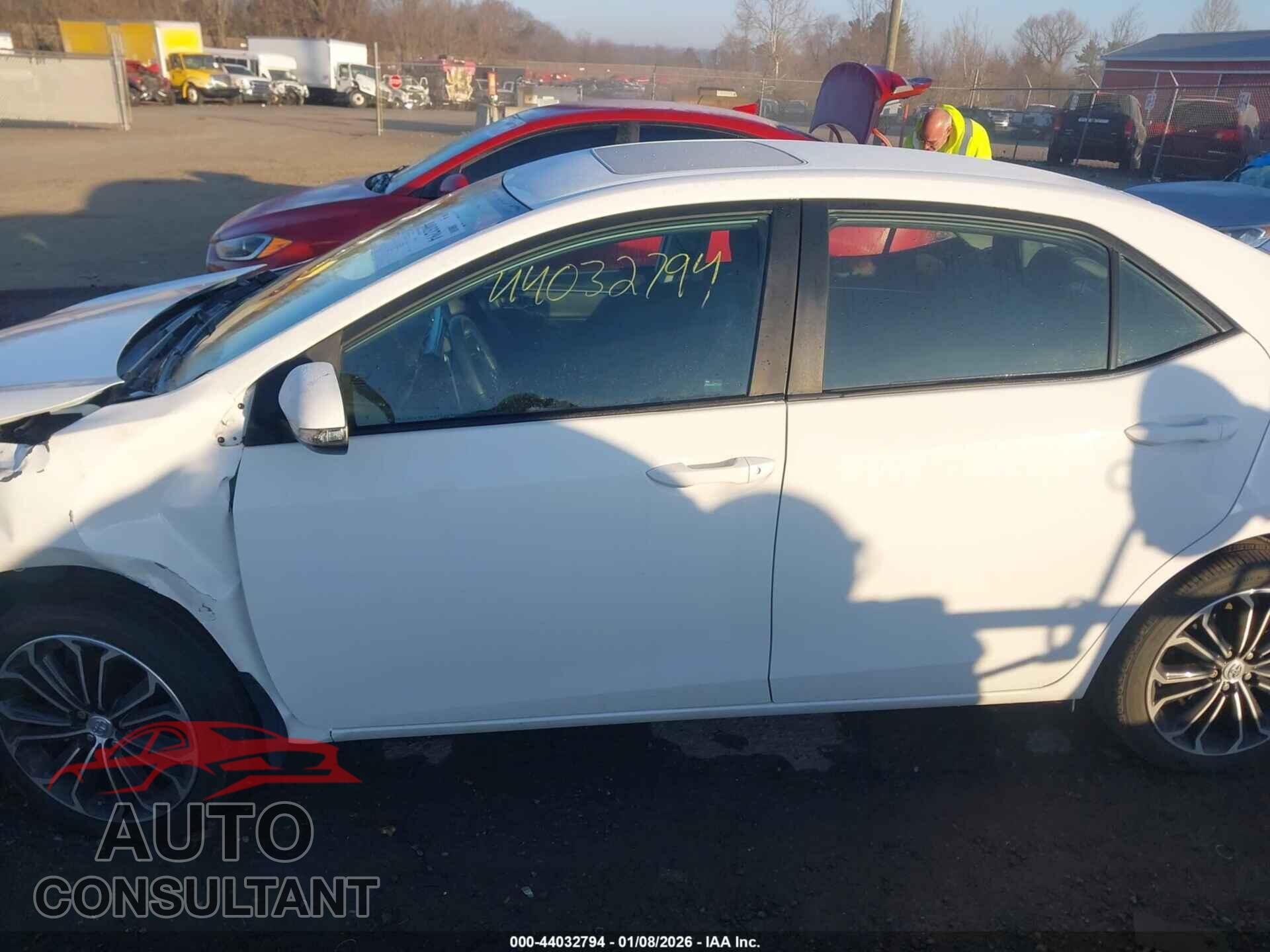 TOYOTA COROLLA 2014 - 2T1BURHEXEC085587