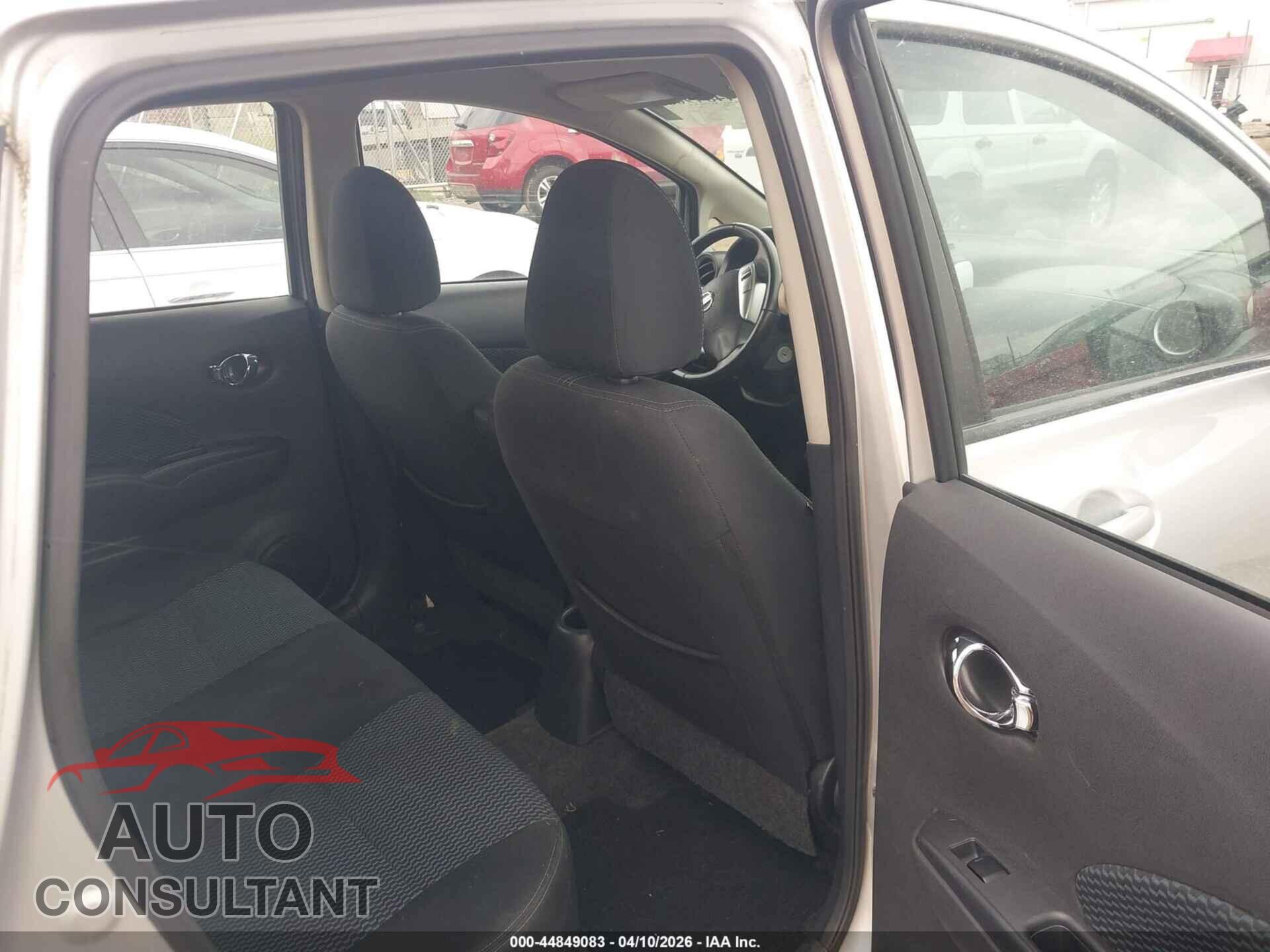 NISSAN VERSA NOTE 2015 - 3N1CE2CP4FL385158