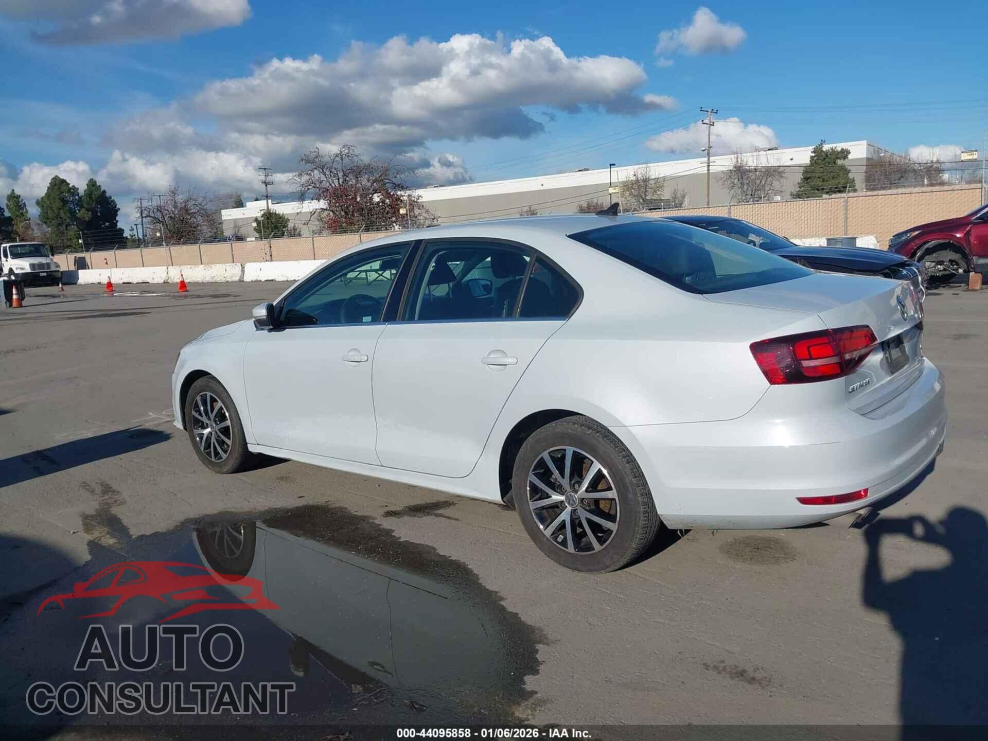 VOLKSWAGEN JETTA 2017 - 3VWDB7AJ2HM259624