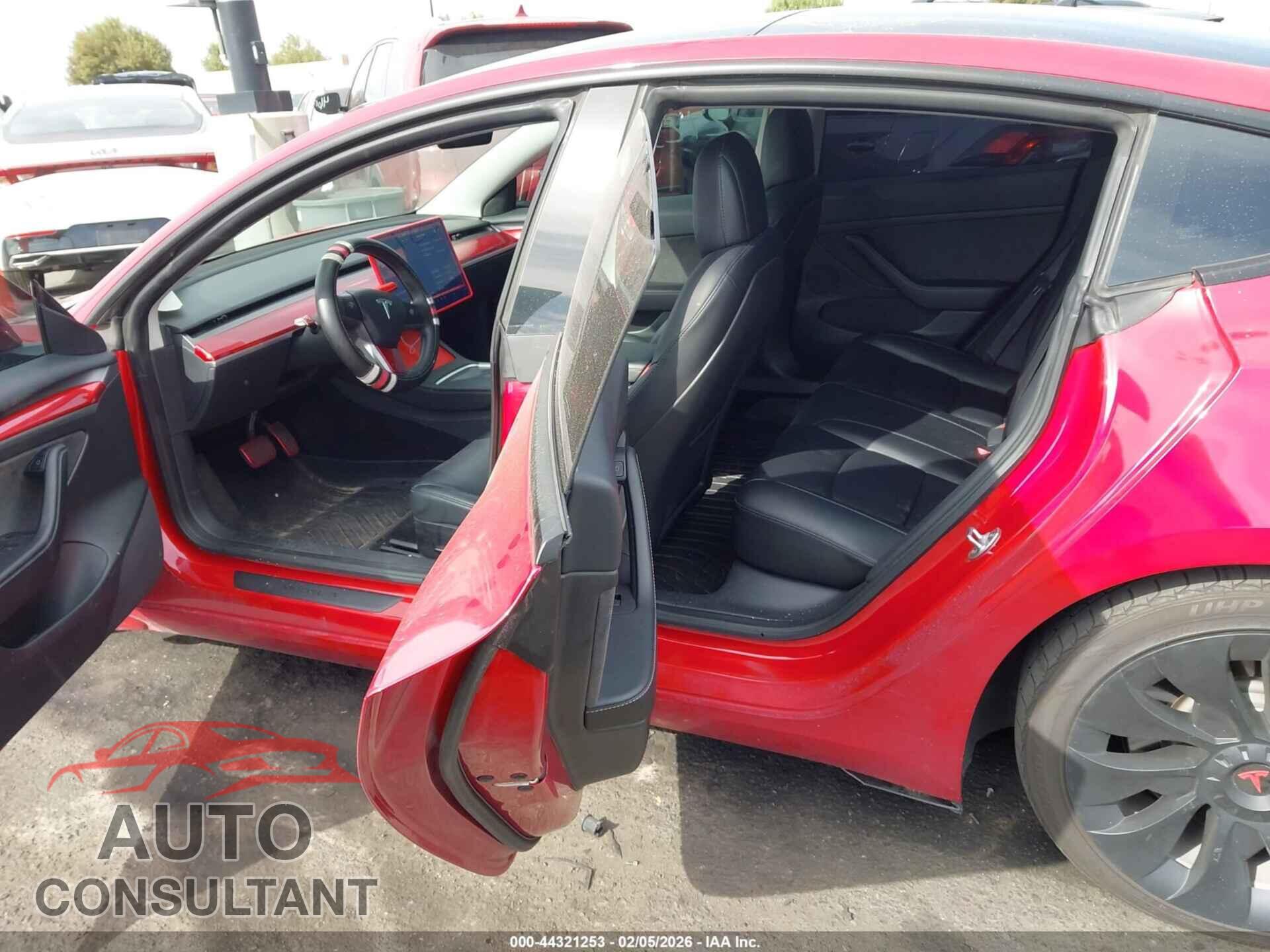 TESLA MODEL 3 2022 - 5YJ3E1EA1NF352647