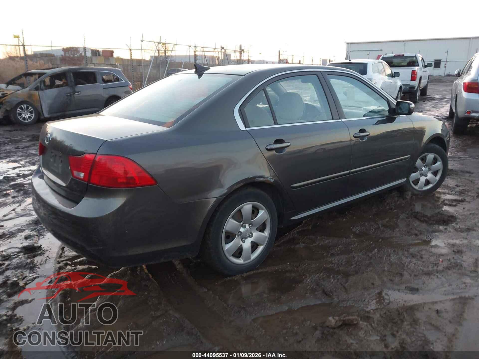 KIA OPTIMA 2010 - KNAGG4A88A5437669