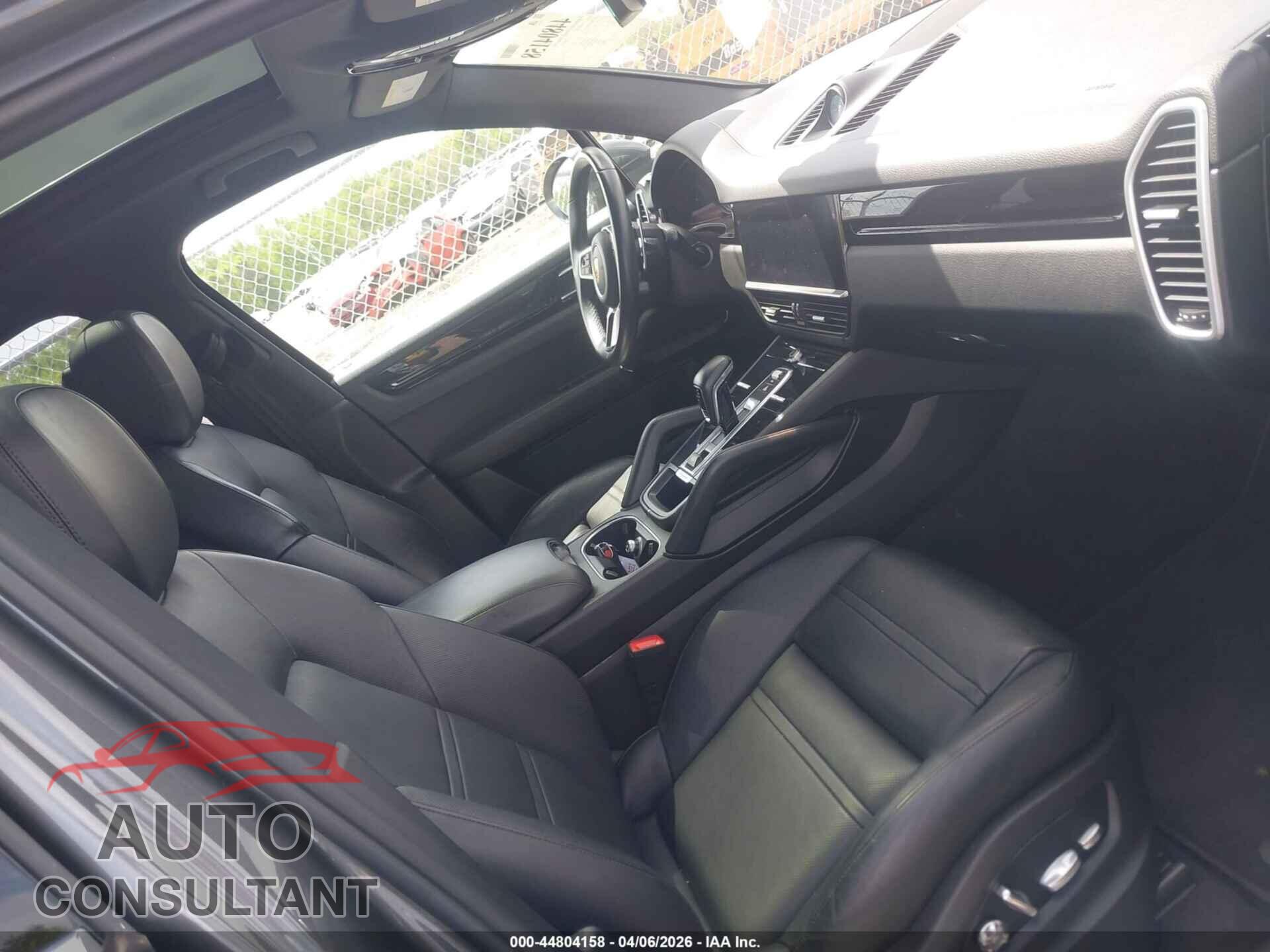 PORSCHE CAYENNE 2019 - WP1AB2AY4KDA64602