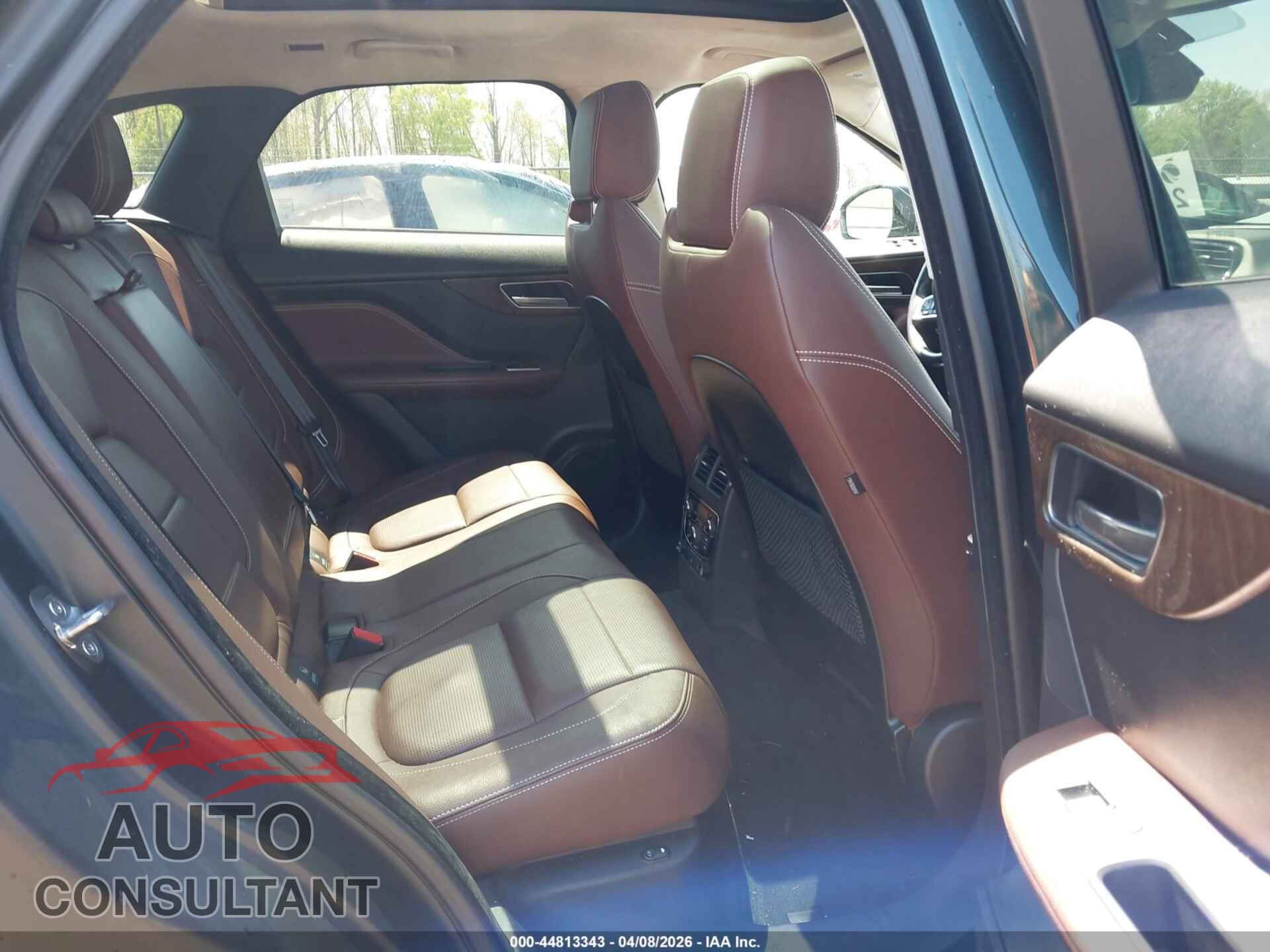 JAGUAR F-PACE 2018 - SADCM2FV8JA284493
