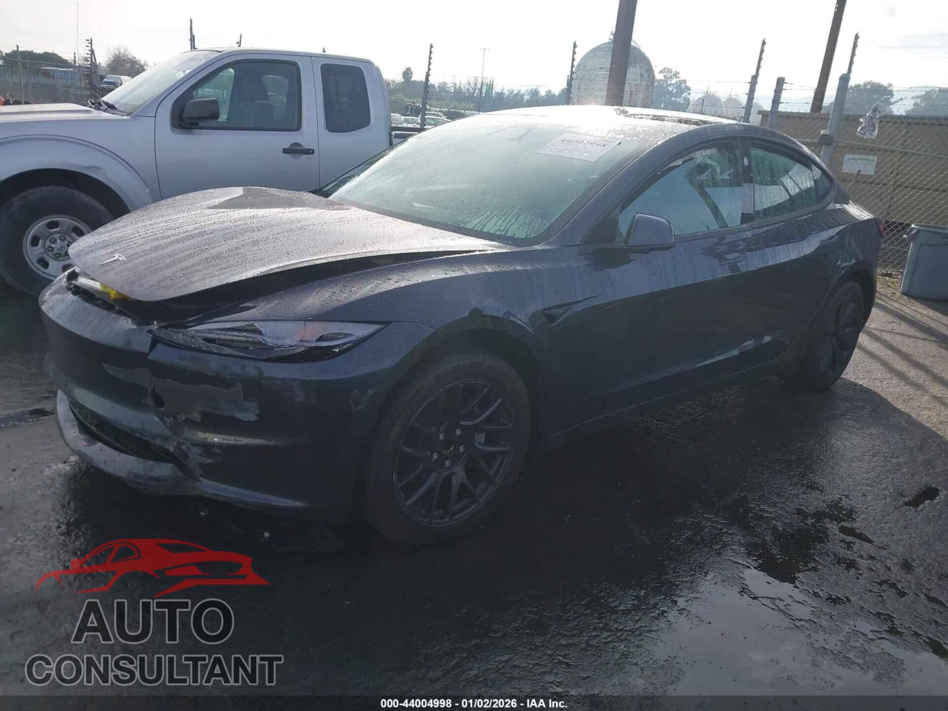 TESLA MODEL 3 2024 - 5YJ3E1EA5RF742933