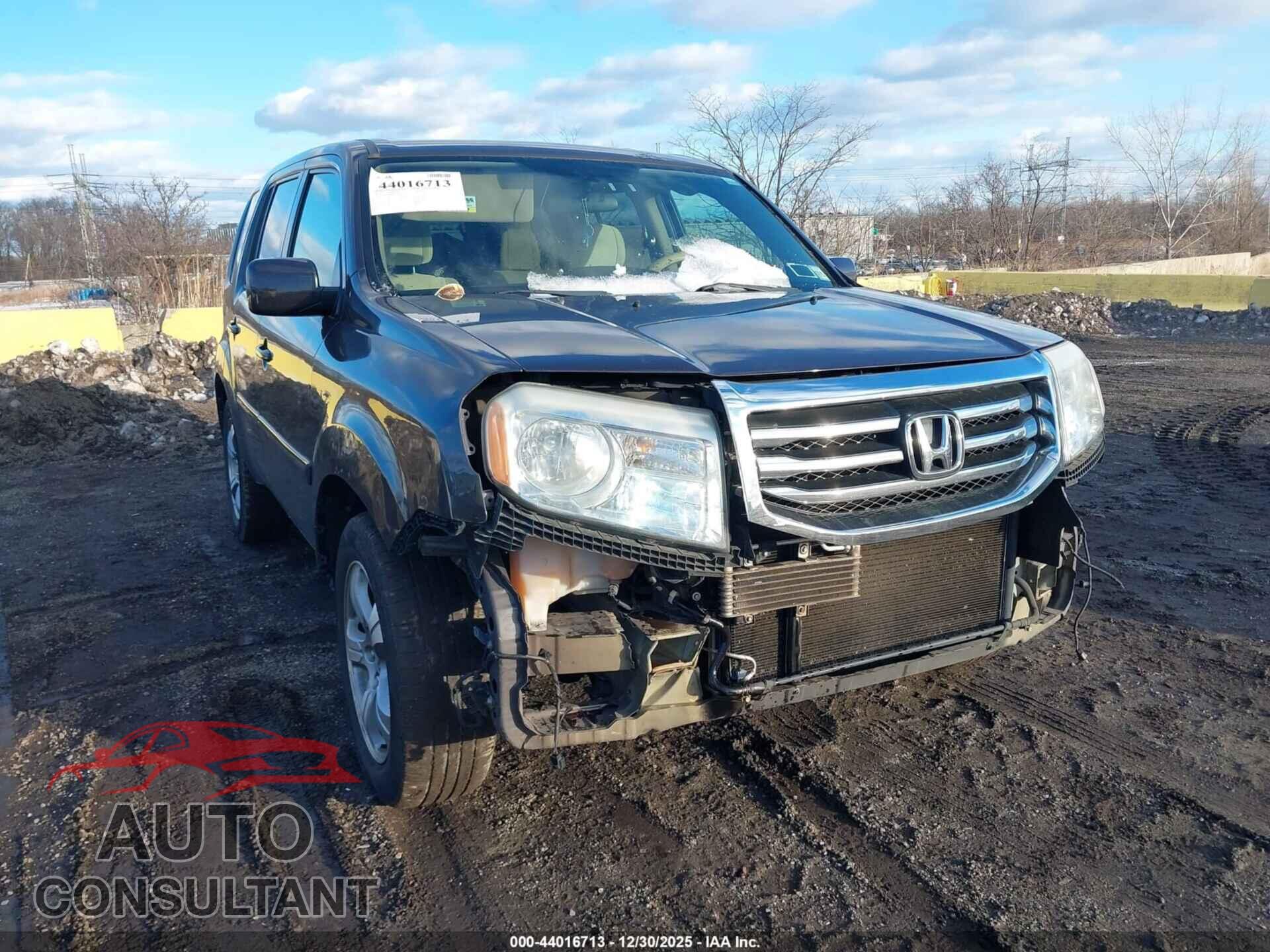HONDA PILOT 2013 - 5FNYF4H48DB005258