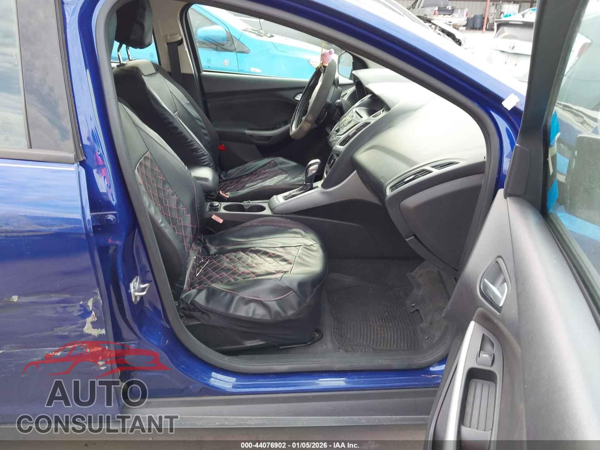 FORD FOCUS 2012 - 1FAHP3K25CL298178