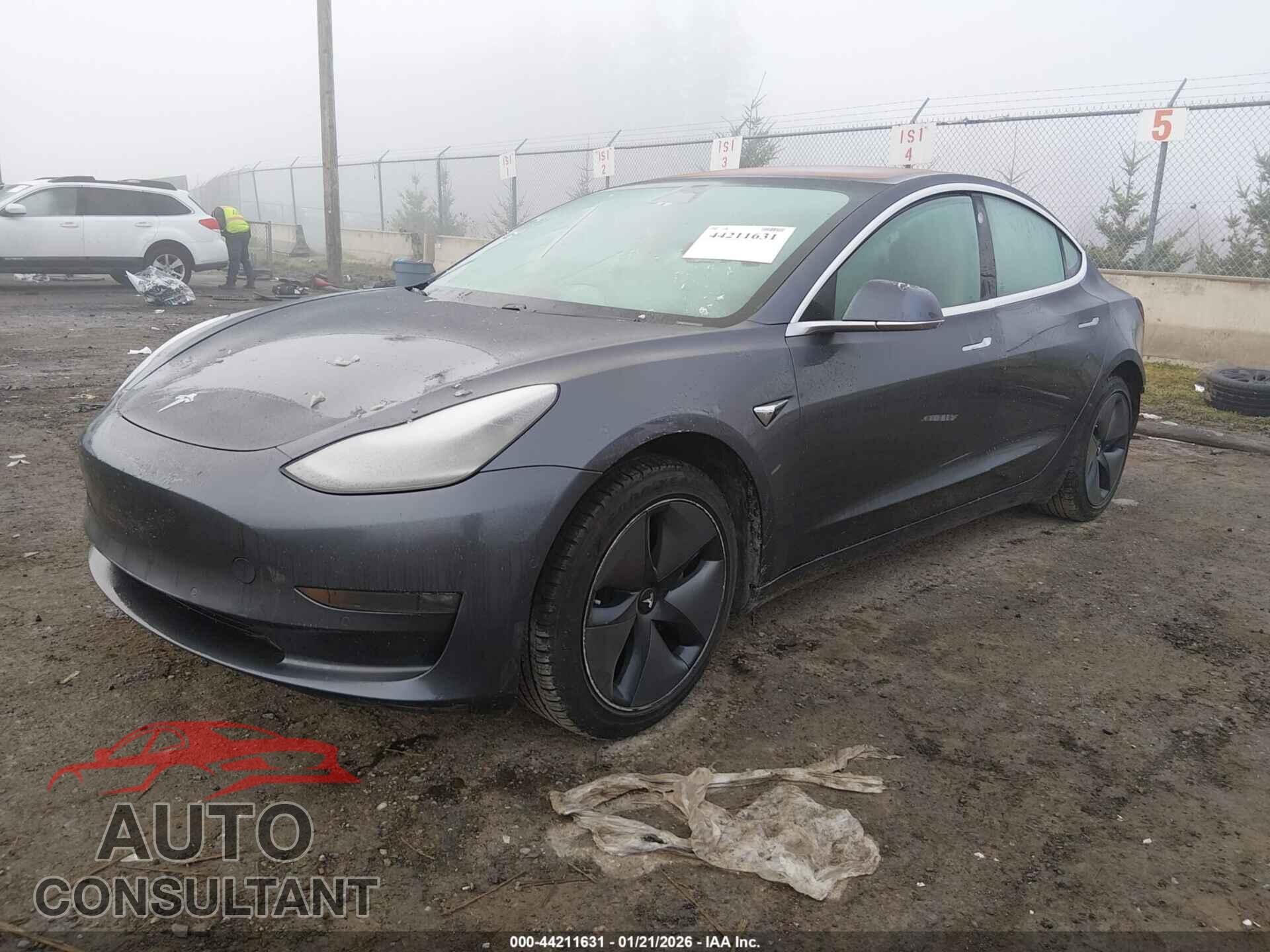 TESLA MODEL 3 2018 - 5YJ3E1EA6JF051804