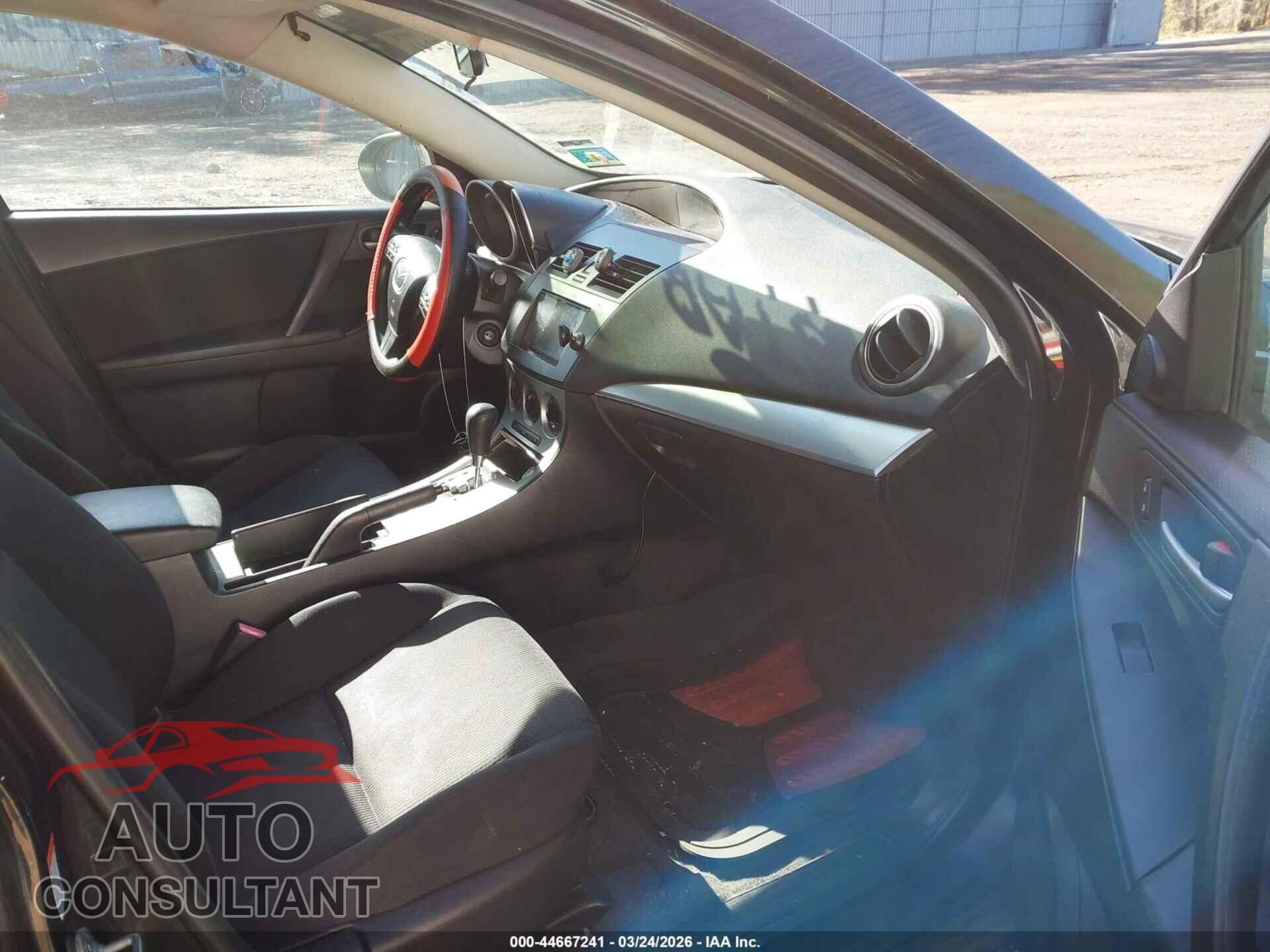 MAZDA MAZDA3 2011 - JM1BL1VG5B1399139