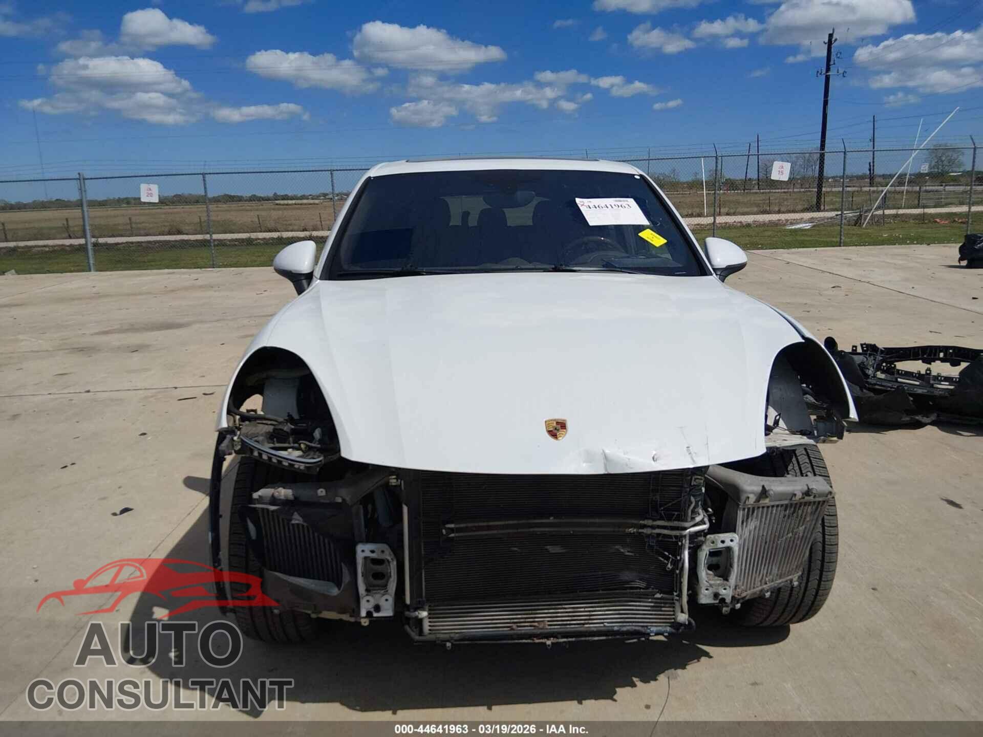 PORSCHE CAYENNE 2016 - WP1AB2A29GLA93652