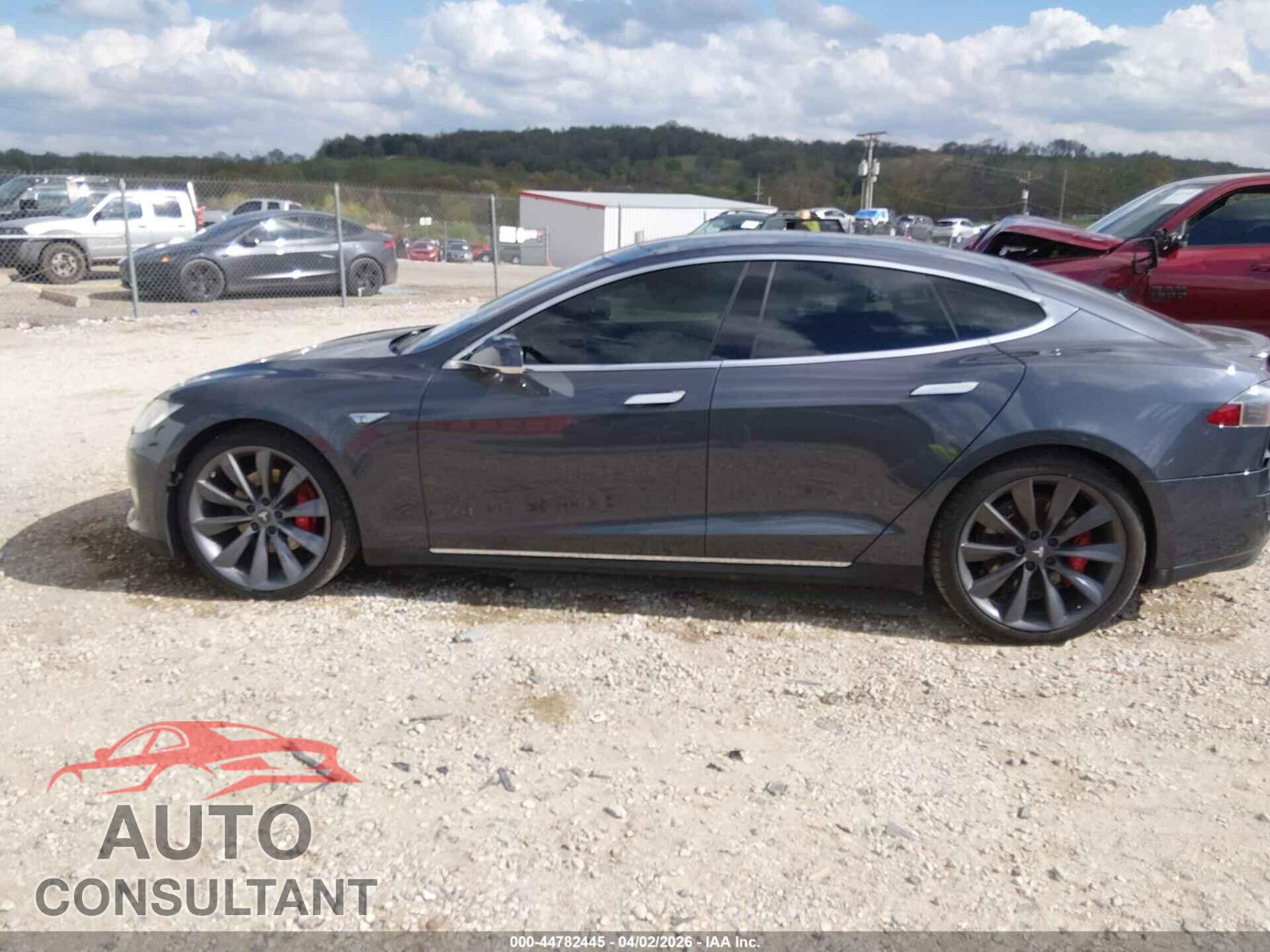 TESLA MODEL S 2016 - 5YJSA1E46GF130044