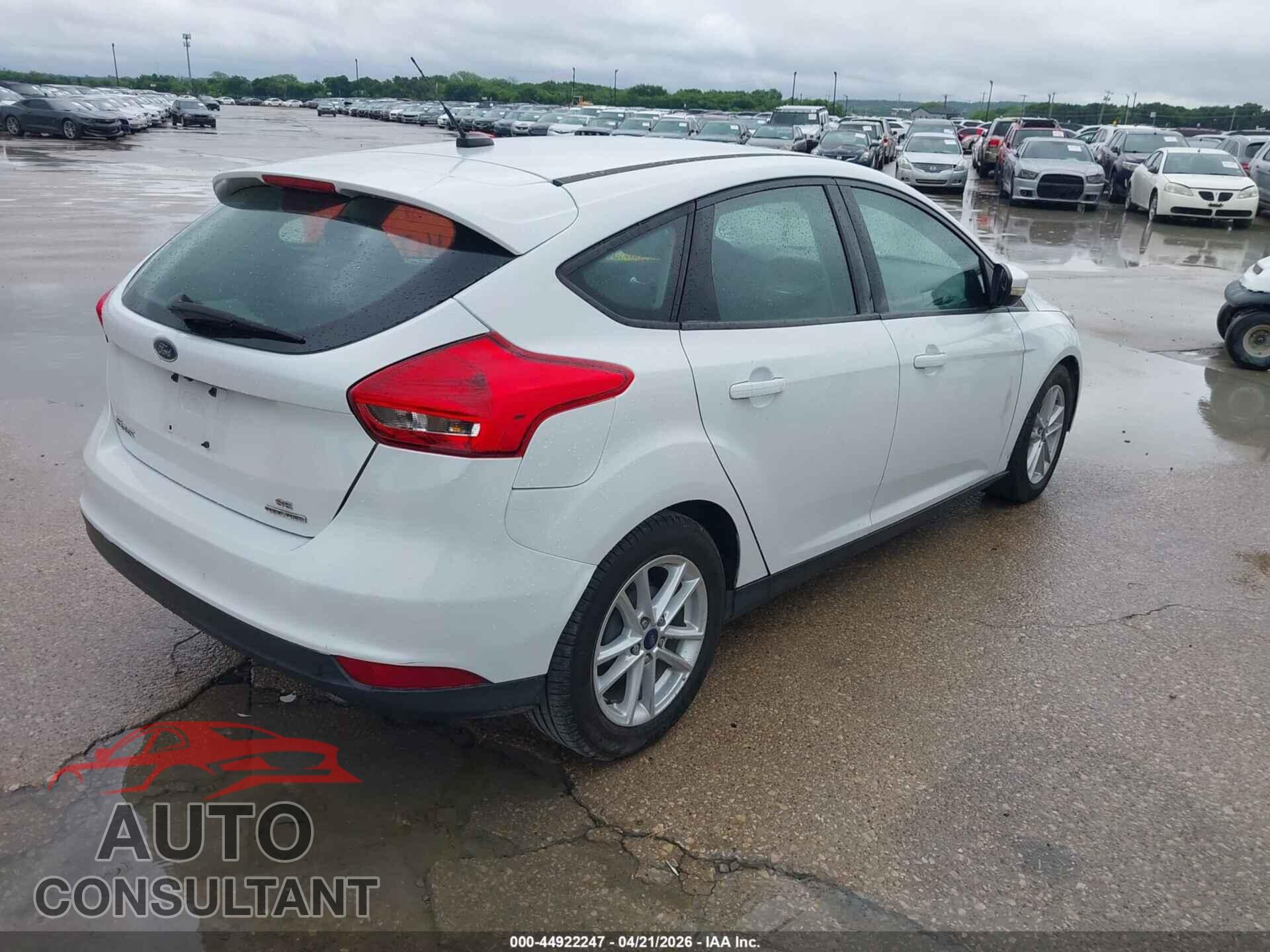 FORD FOCUS 2016 - 1FADP3K23GL297888